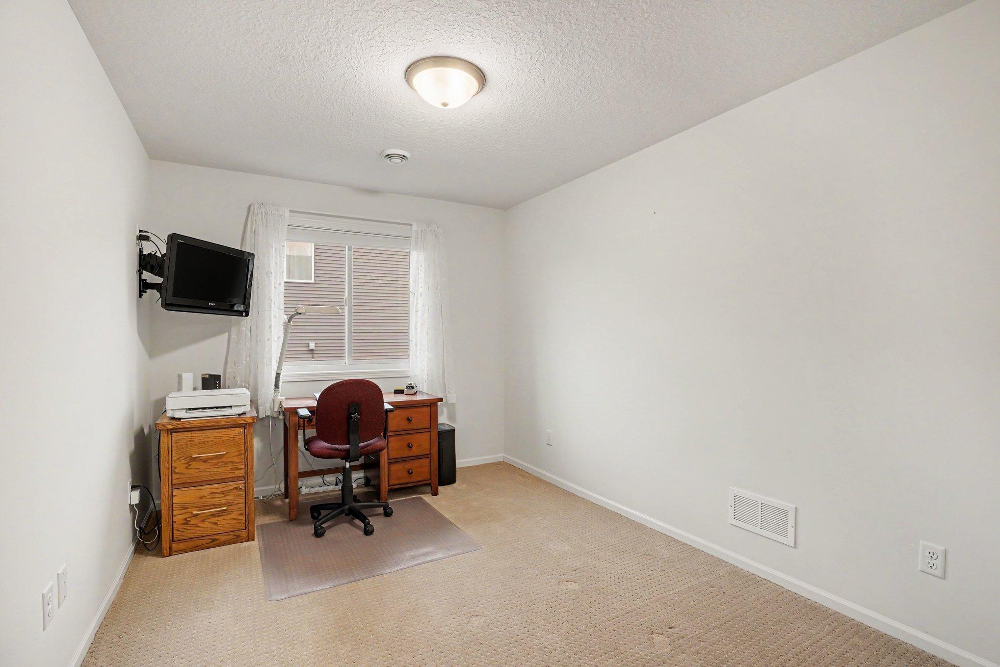 1240 Quail Run Property Photo 17
