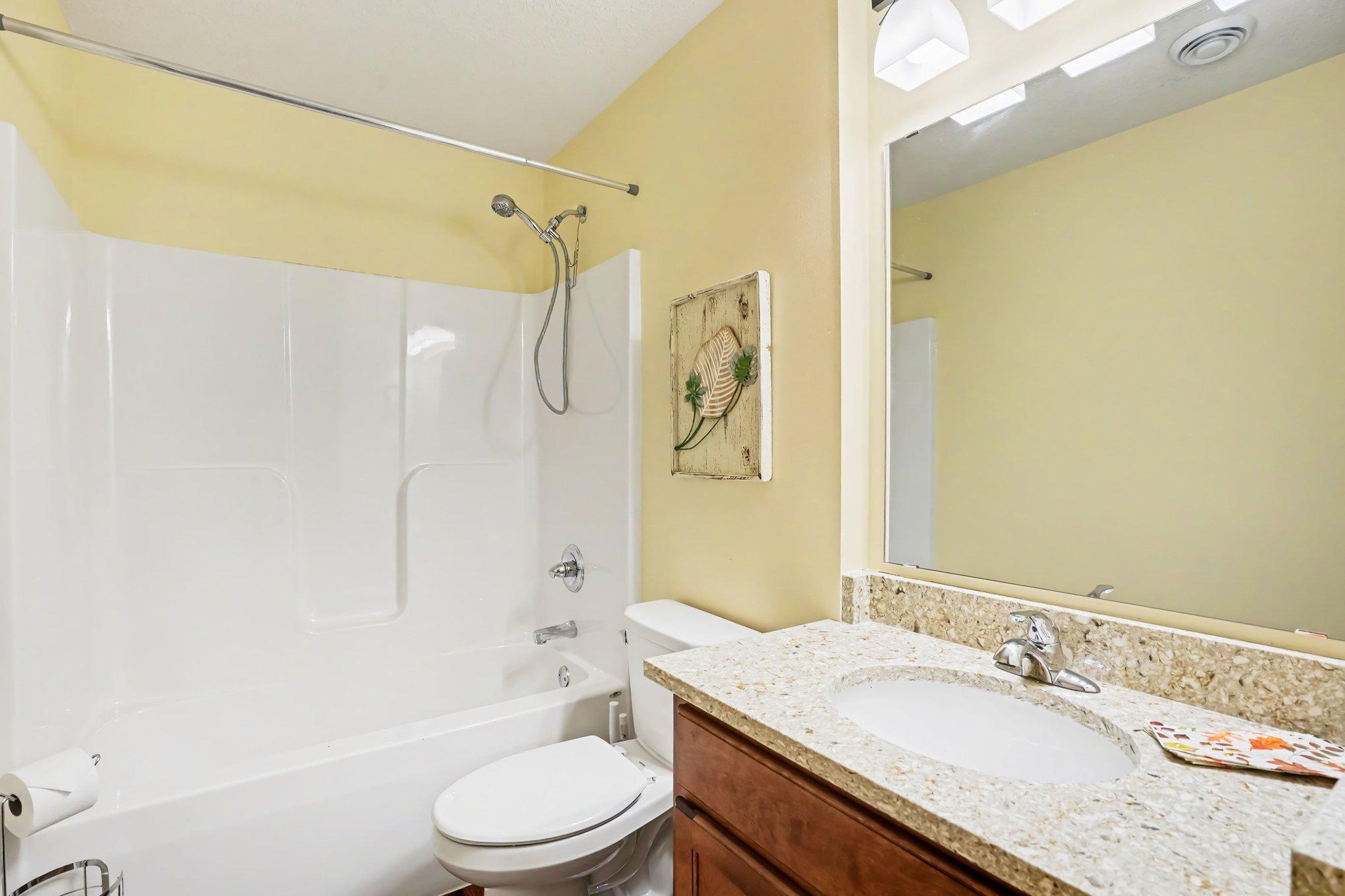 1240 Quail Run Property Photo 18