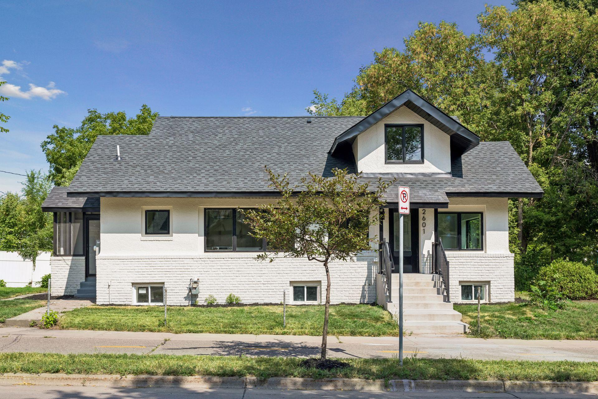 2601 N Morgan Avenue N Property Photo 4