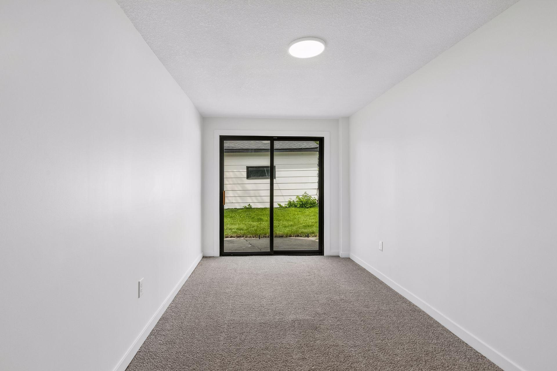 2601 N Morgan Avenue N Property Photo 27