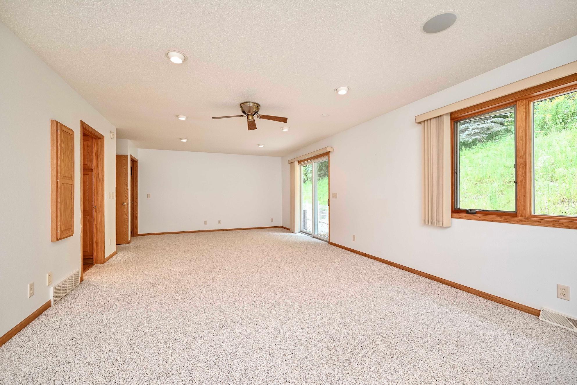 68 Whispering Avenue Property Photo 11