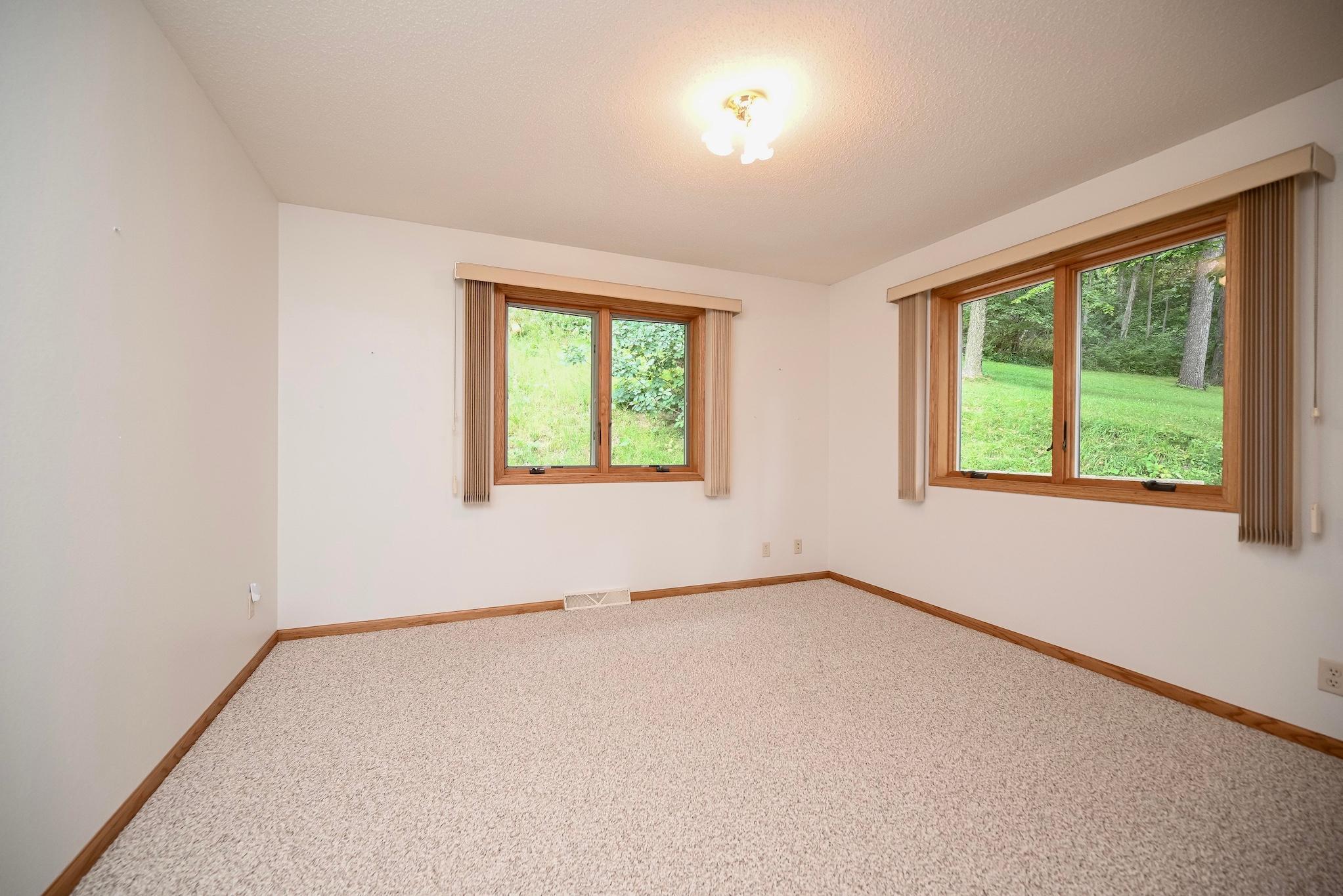 68 Whispering Avenue Property Photo 21