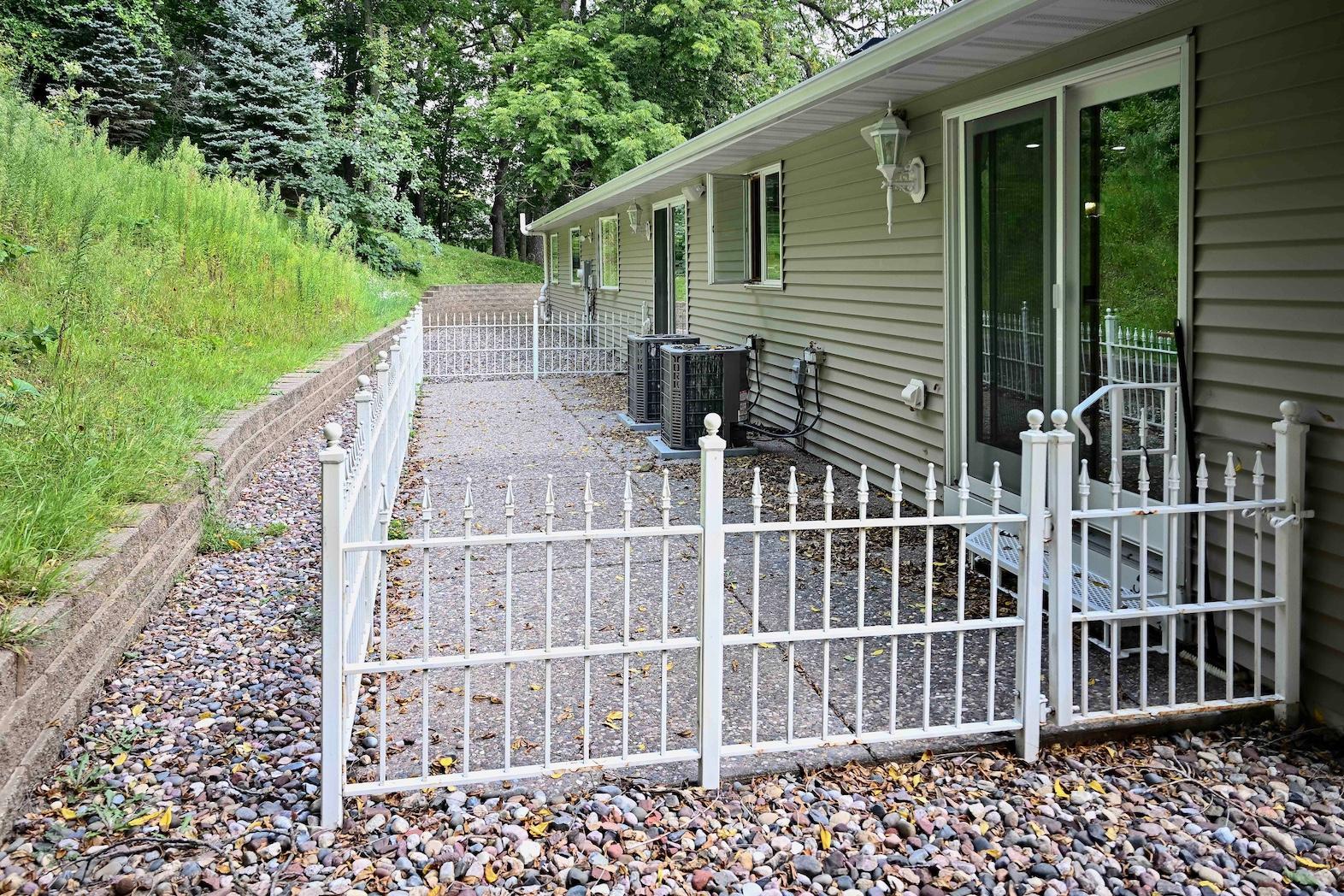 68 Whispering Avenue Property Photo 33