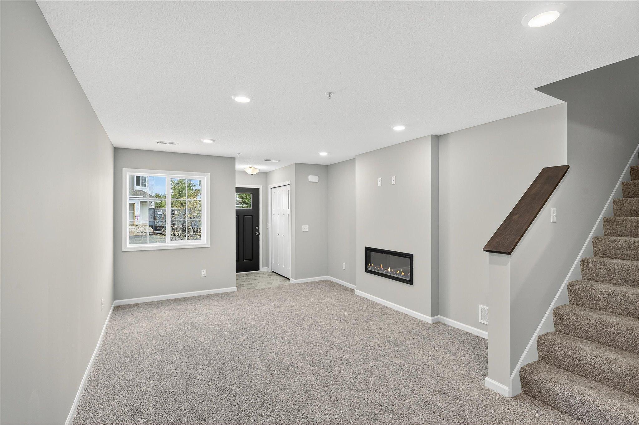 8828 Meadowcrest Drive Ne Property Photo 3