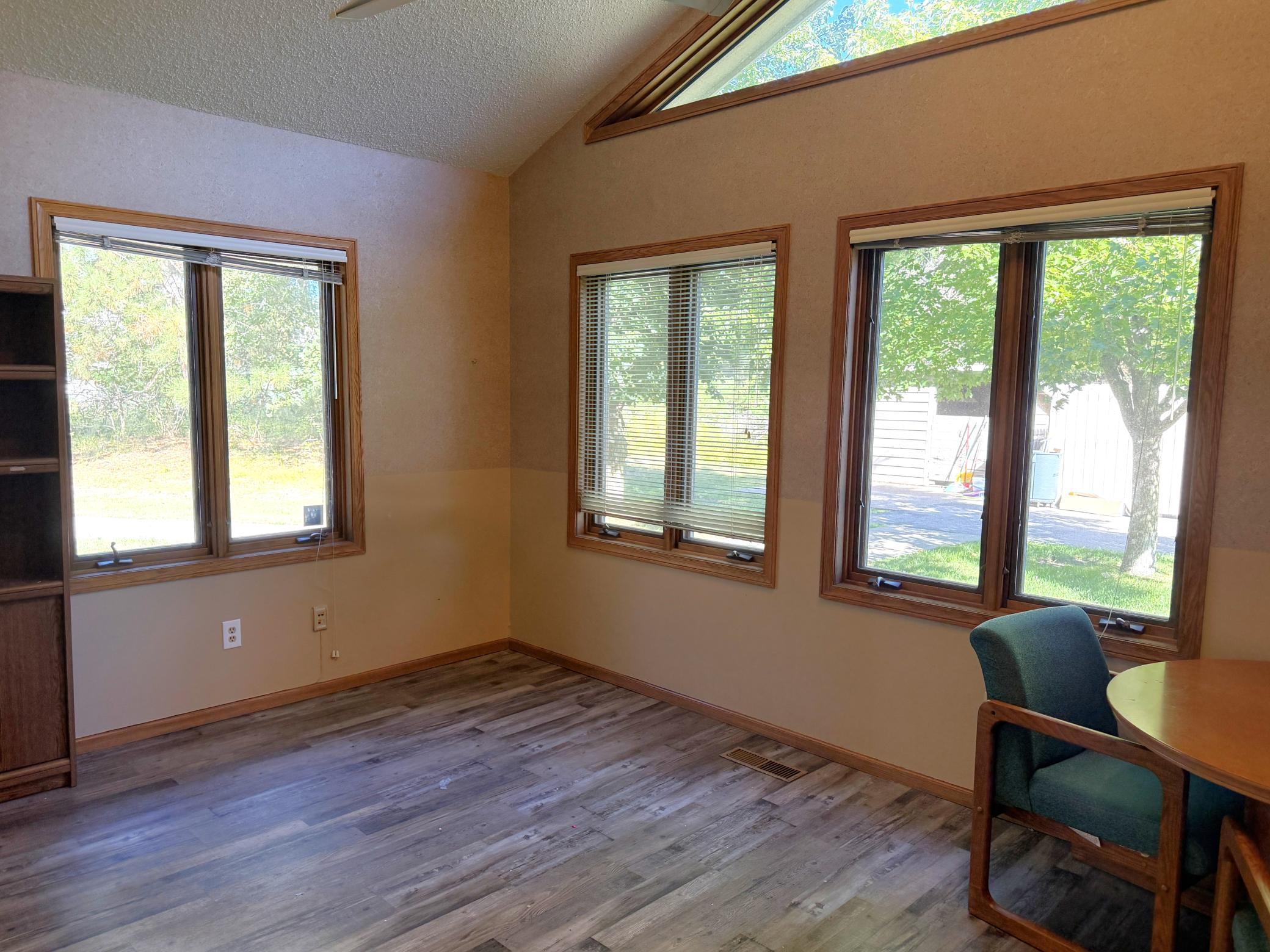 14387 Edgewood Drive Entire Building Property Photo 7