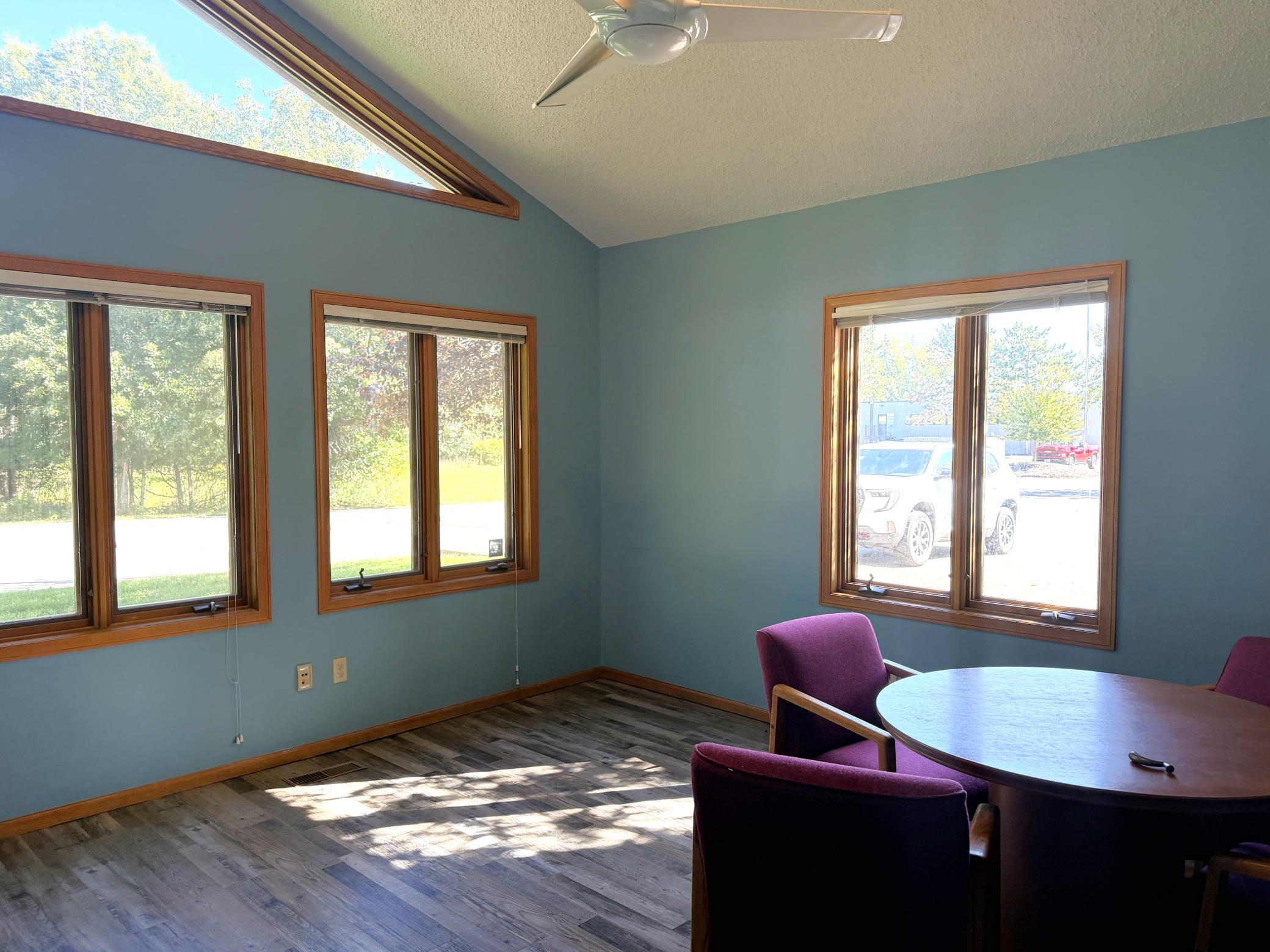 14387 Edgewood Drive Entire Building Property Photo 8
