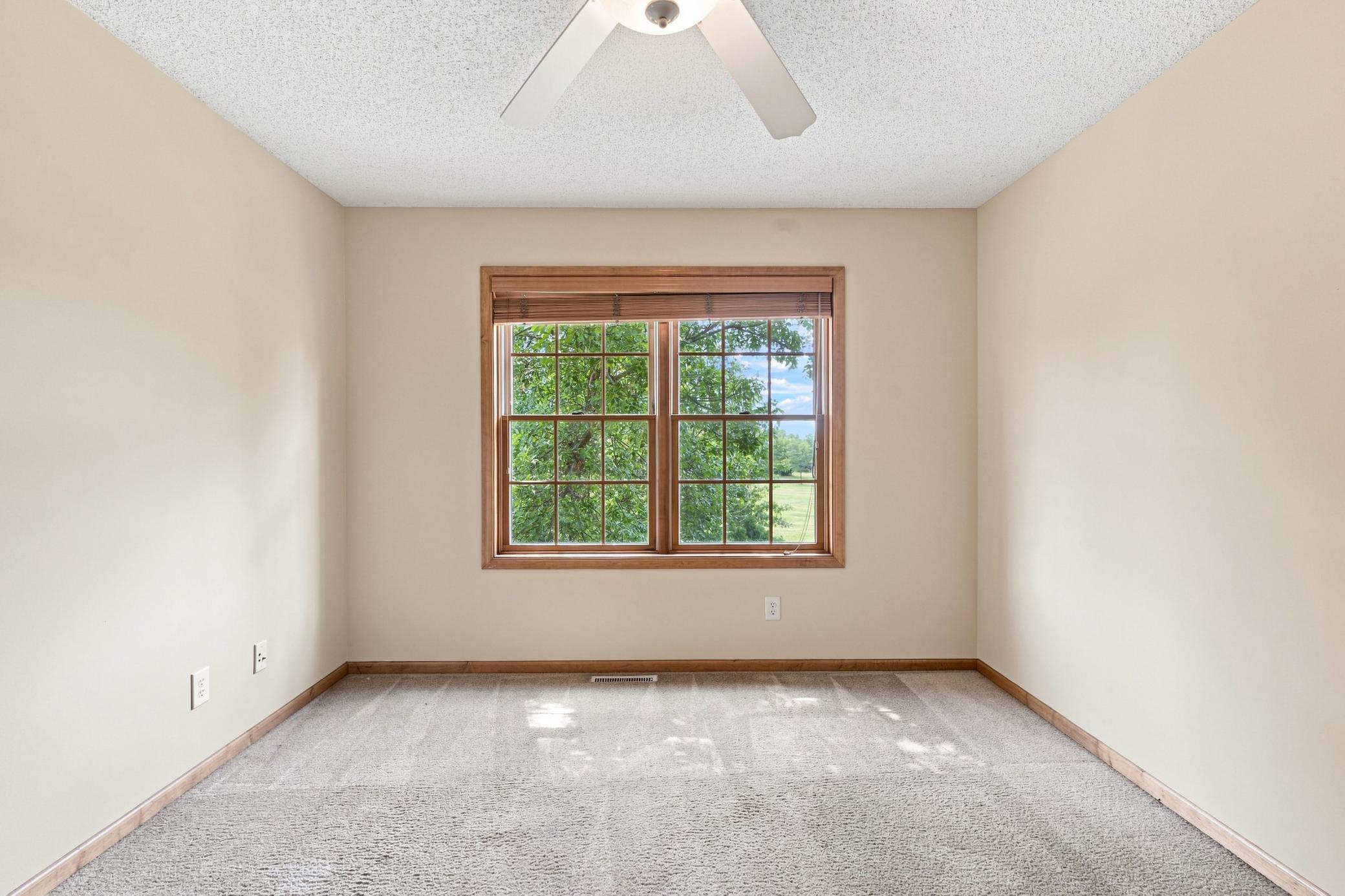 11649 Laketowne View Property Photo 22