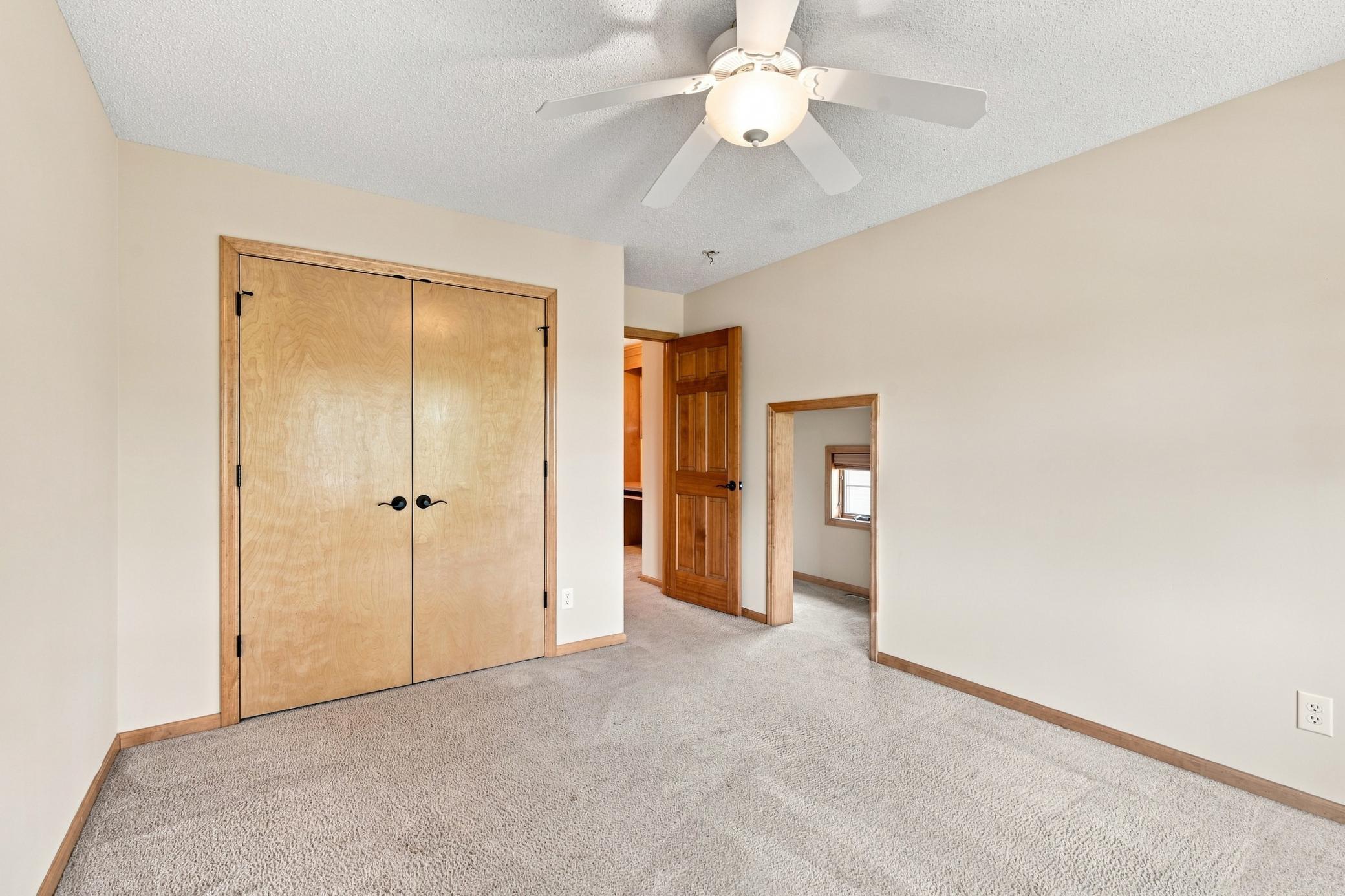 11649 Laketowne View Property Photo 24