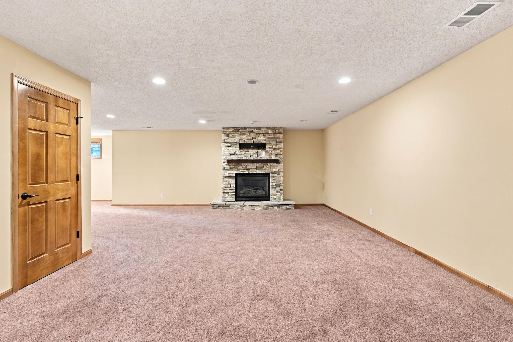 11649 Laketowne View Property Photo 25