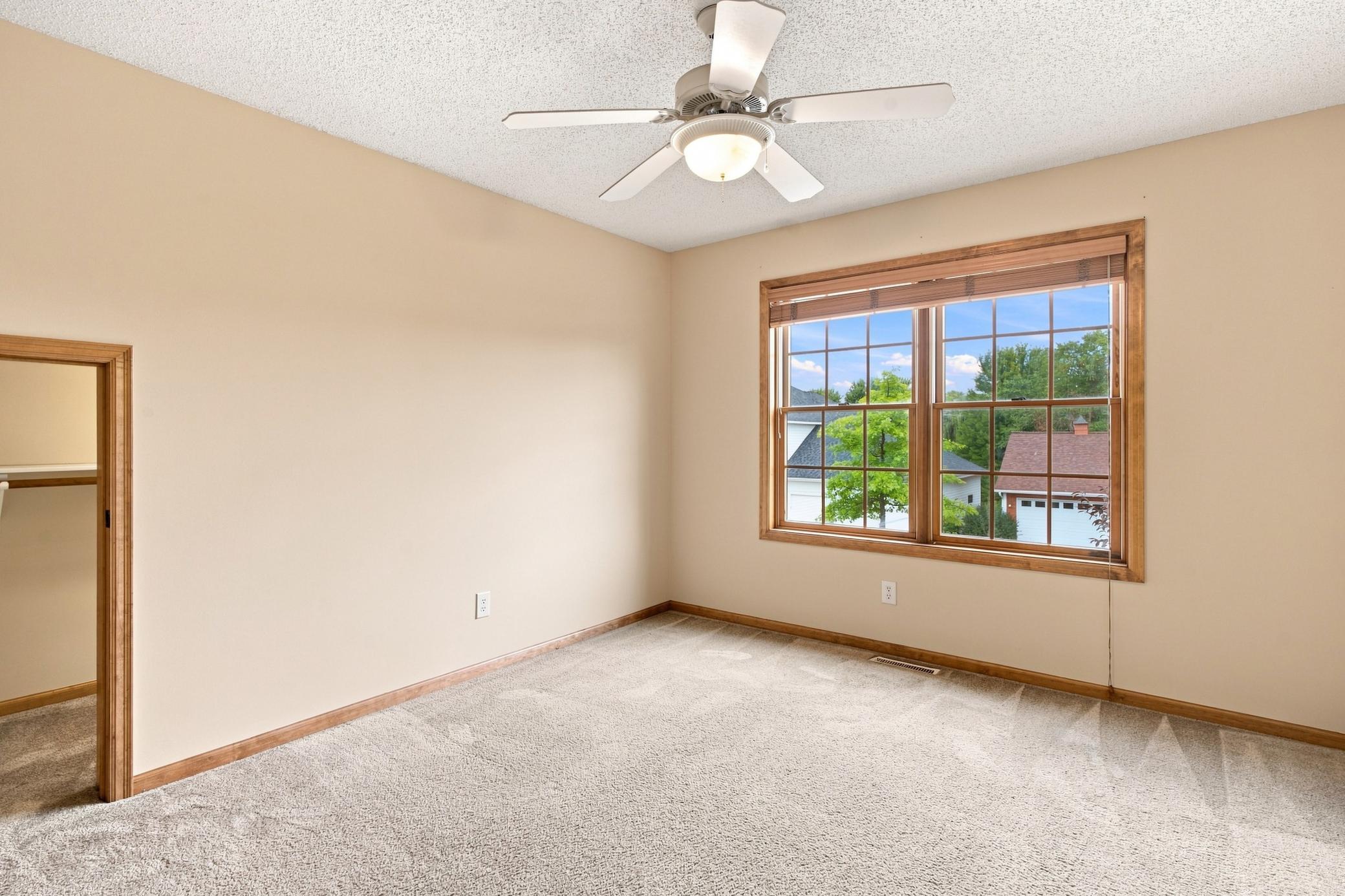 11649 Laketowne View Property Photo 30