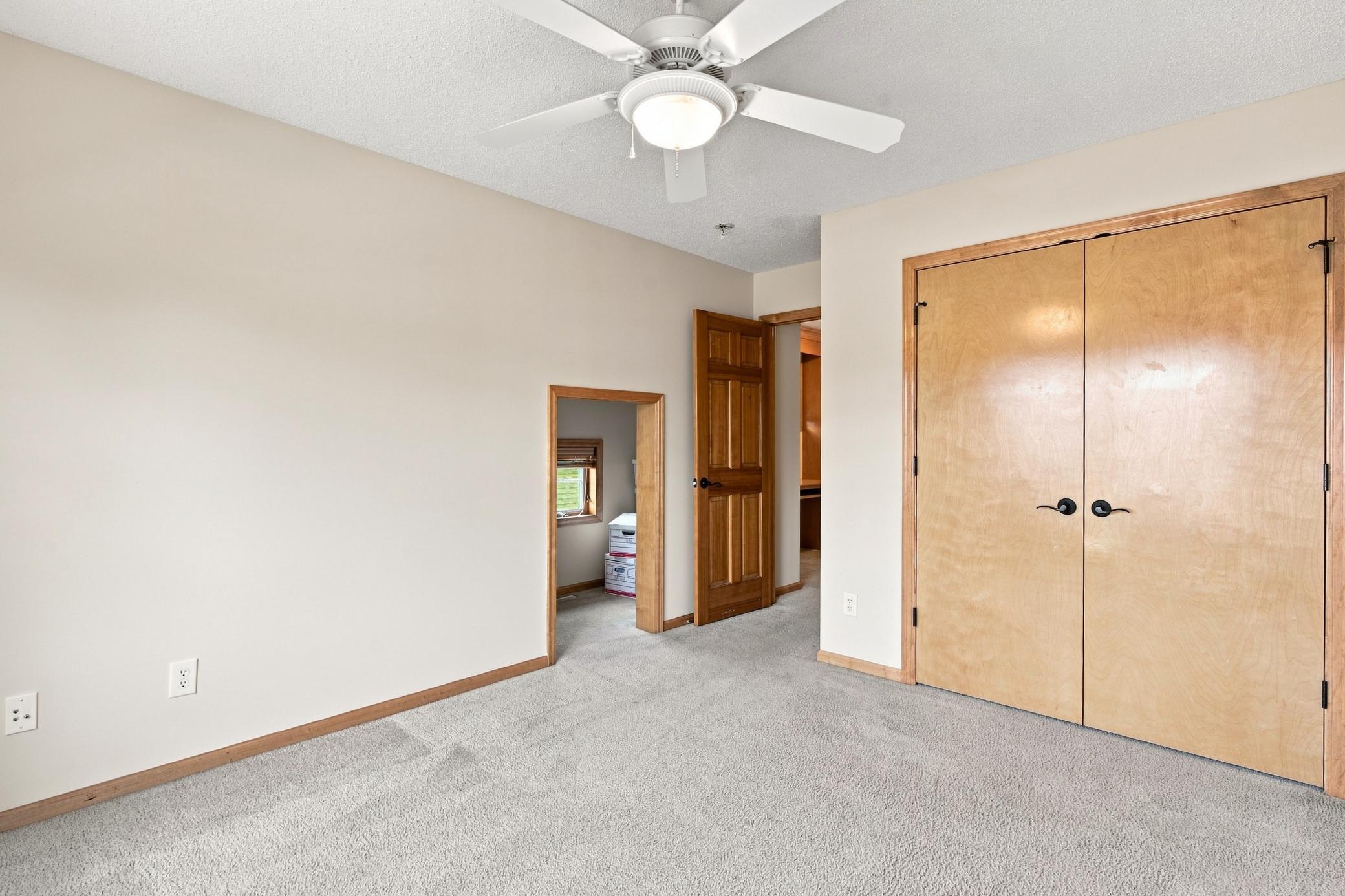11649 Laketowne View Property Photo 31