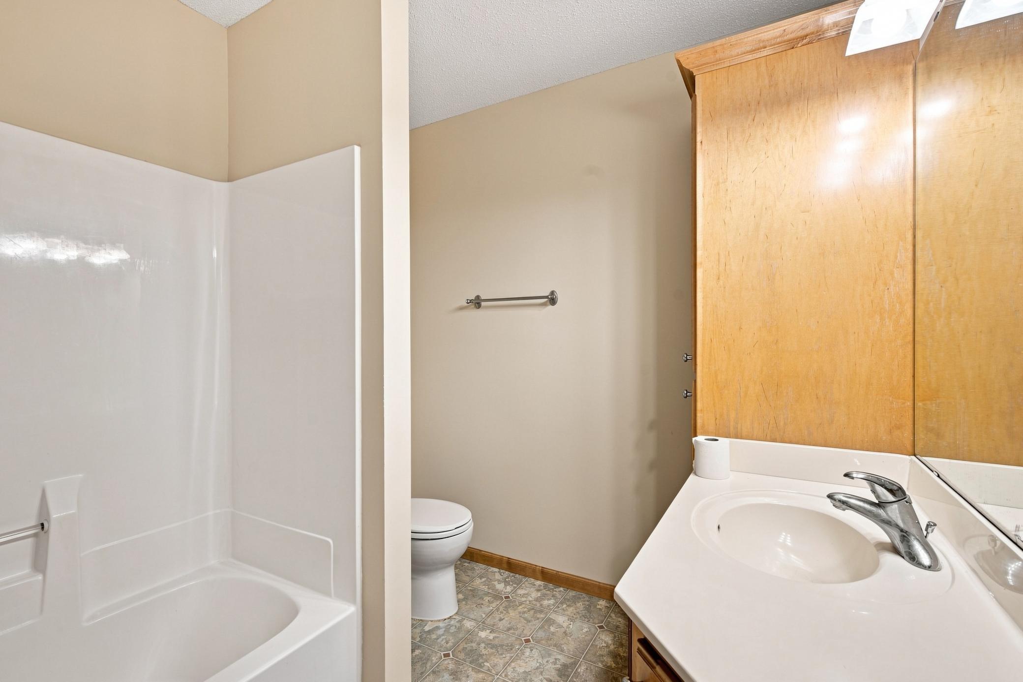 11649 Laketowne View Property Photo 35
