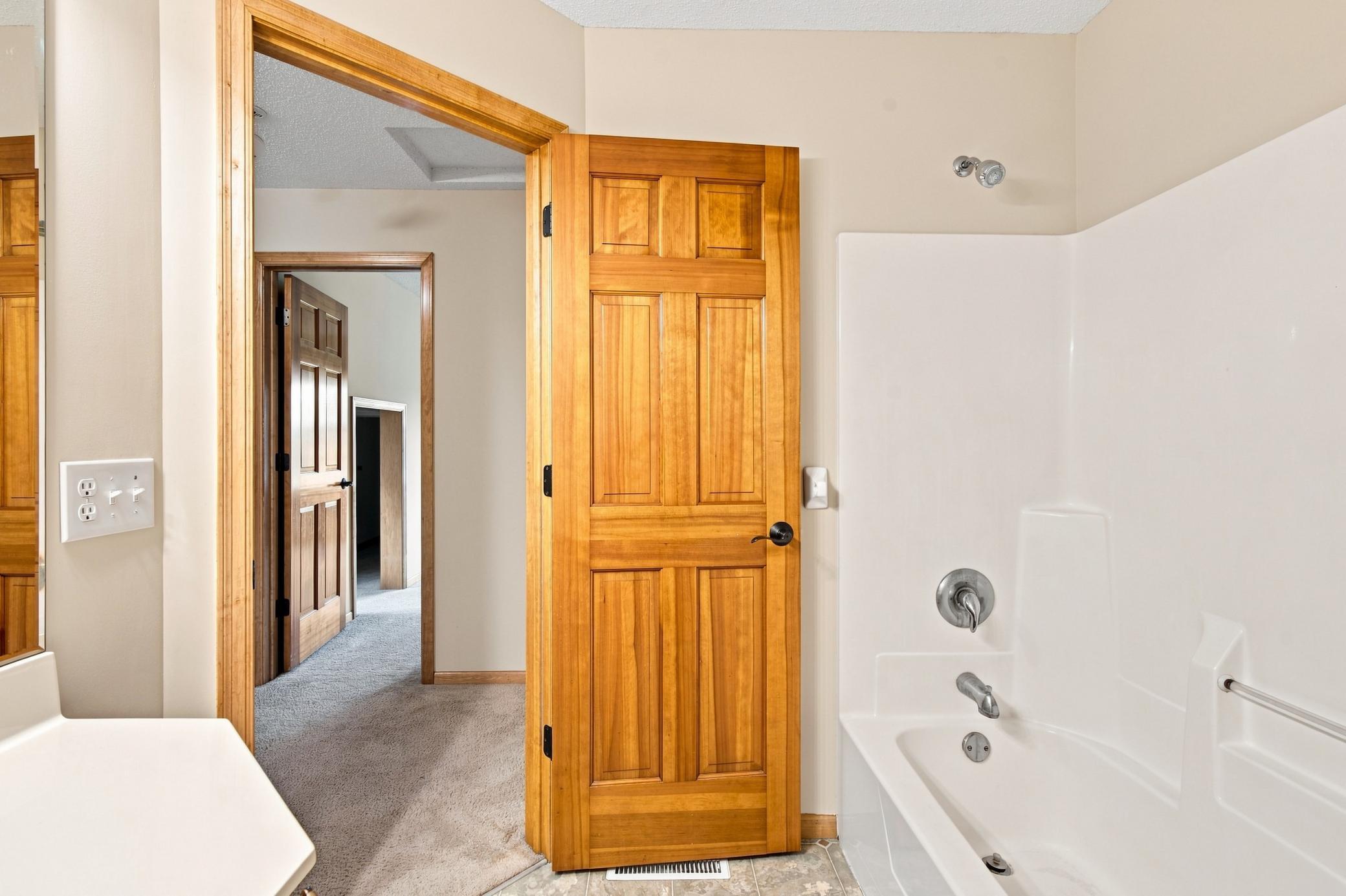 11649 Laketowne View Property Photo 36