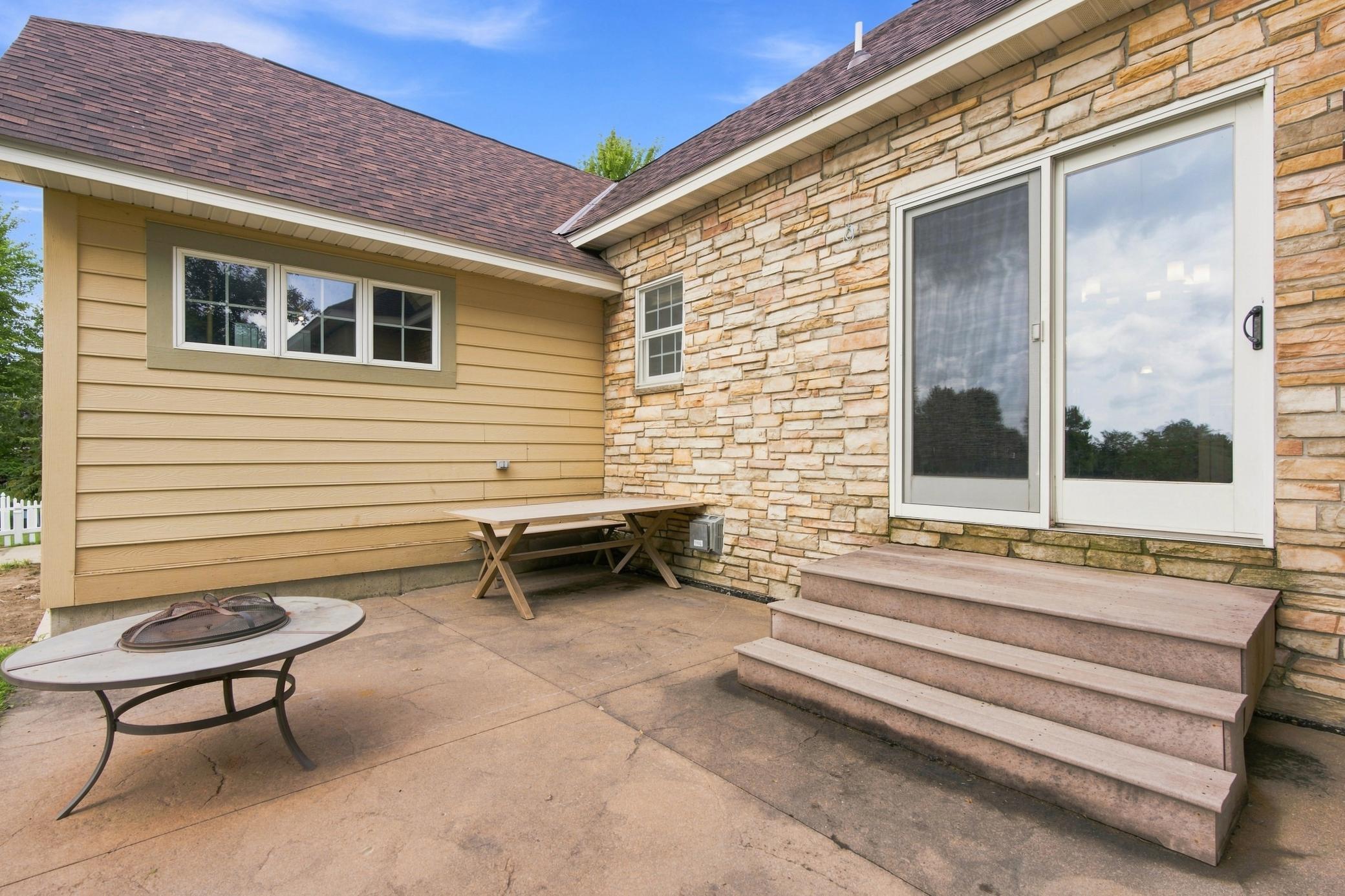 11649 Laketowne View Property Photo 40