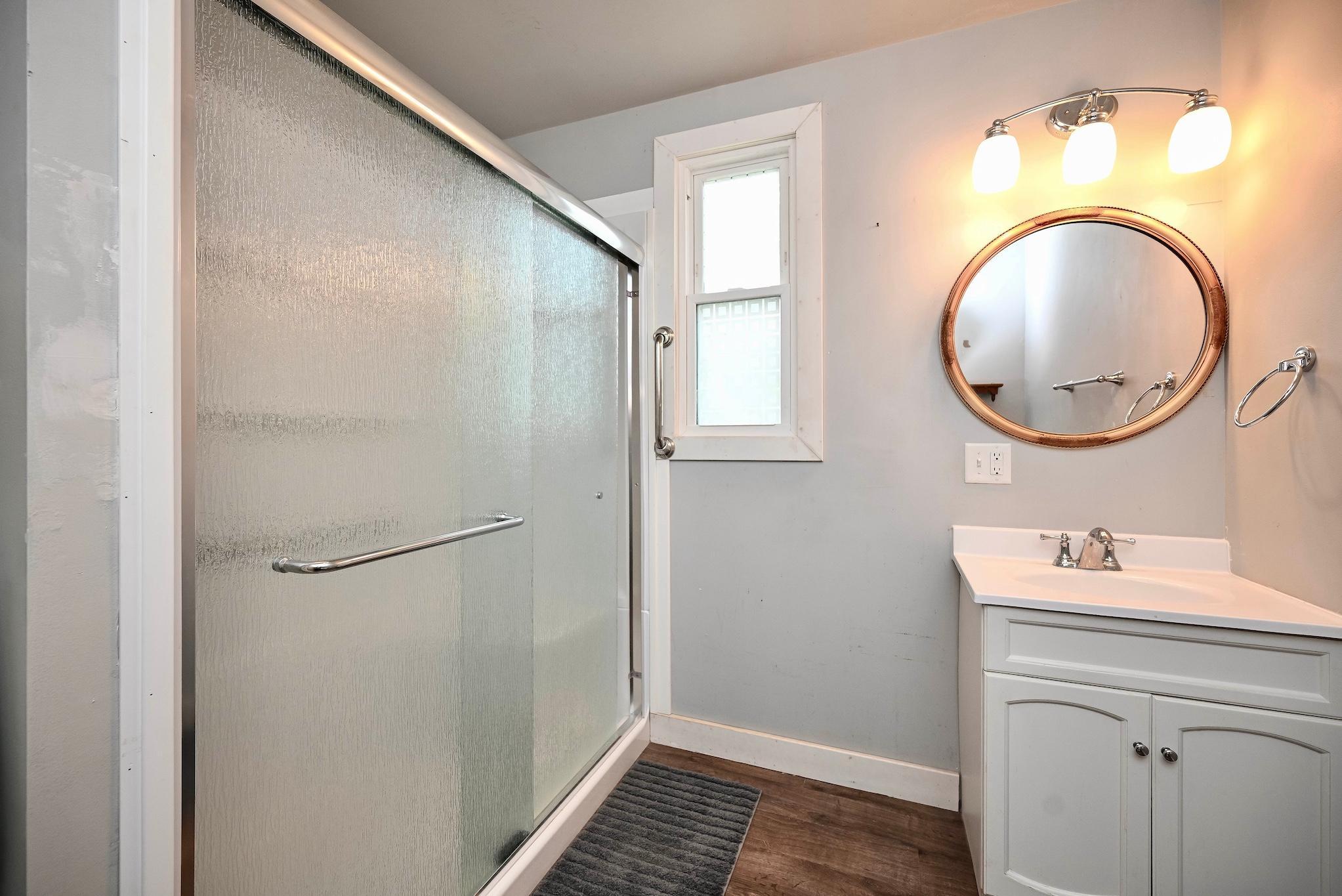 317 E Howard Street Property Photo 12