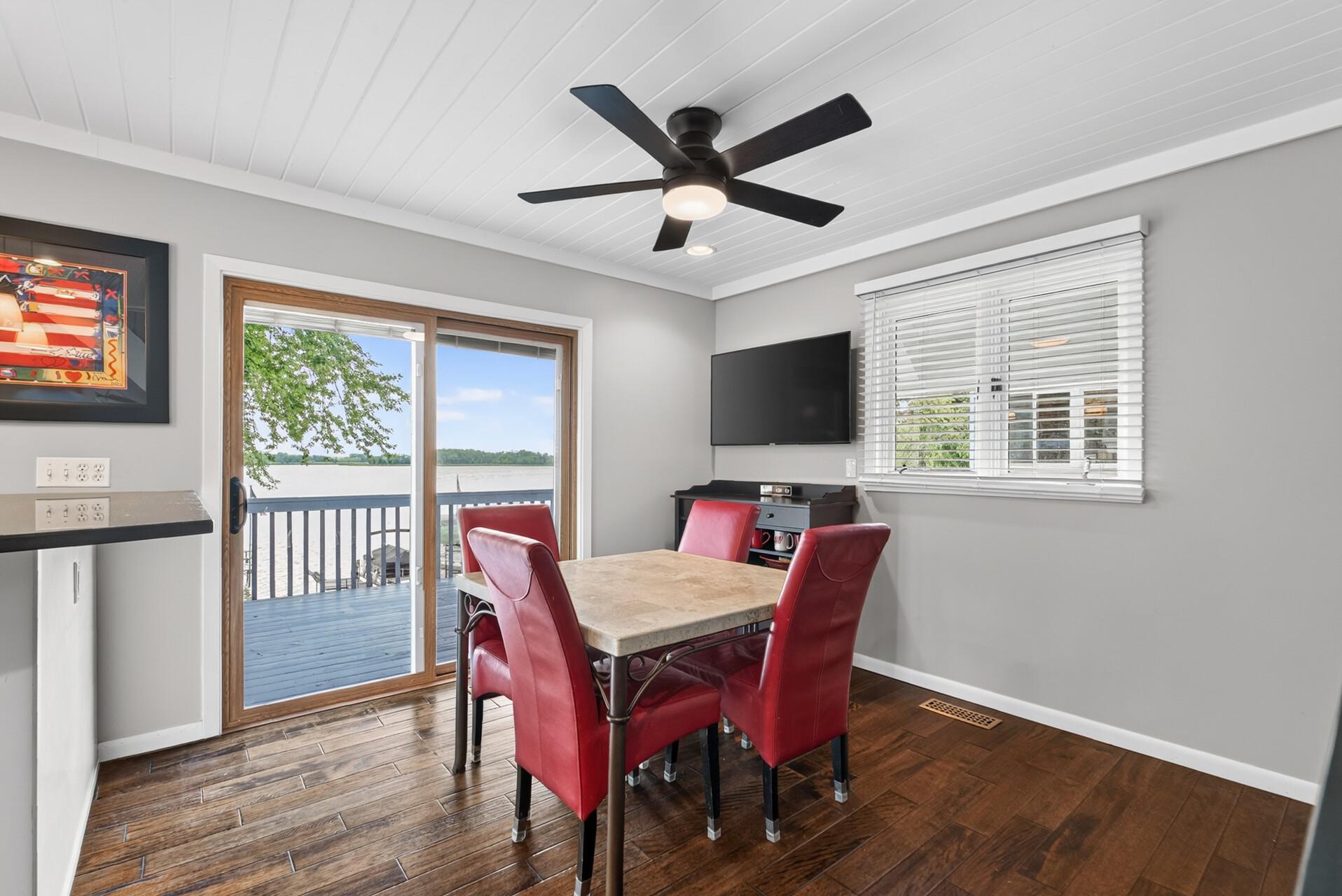 2937 Lake Shore Avenue Property Photo 16