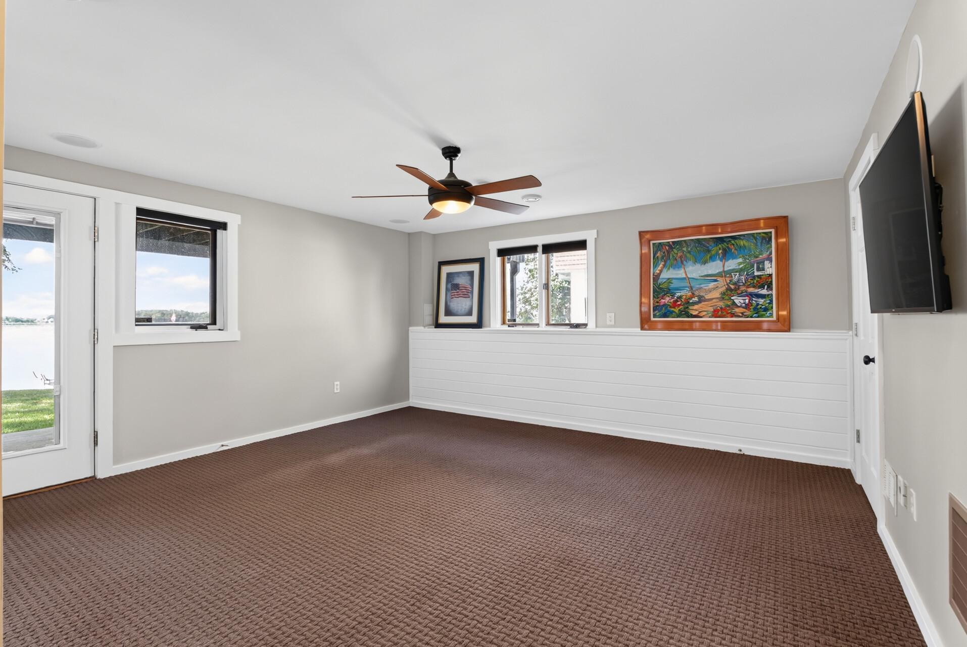 2937 Lake Shore Avenue Property Photo 37