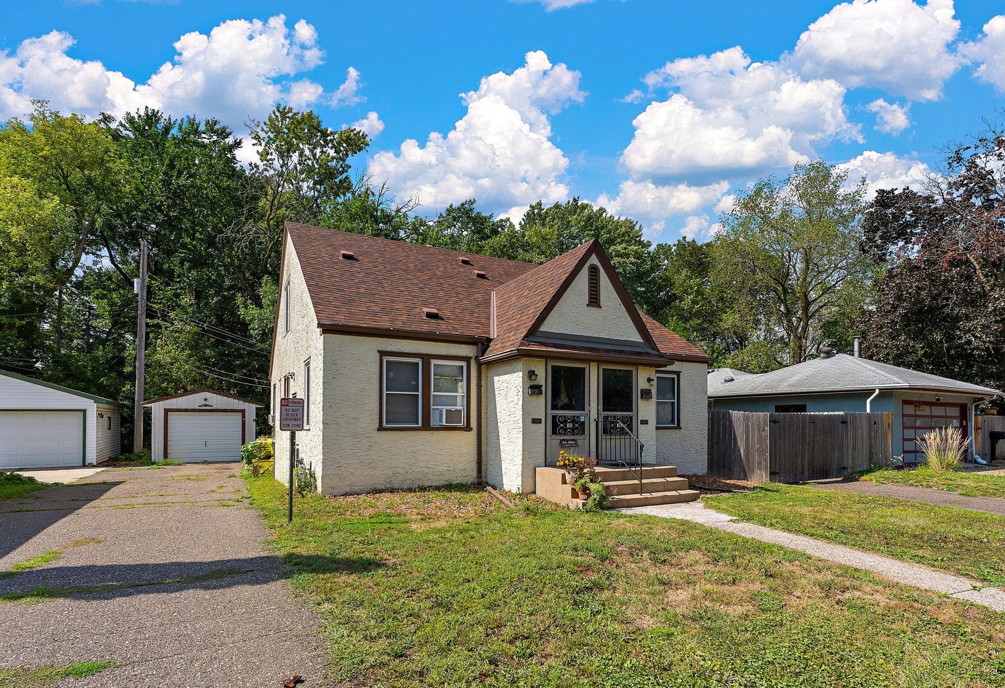 829 Brown Avenue Property Photo 1