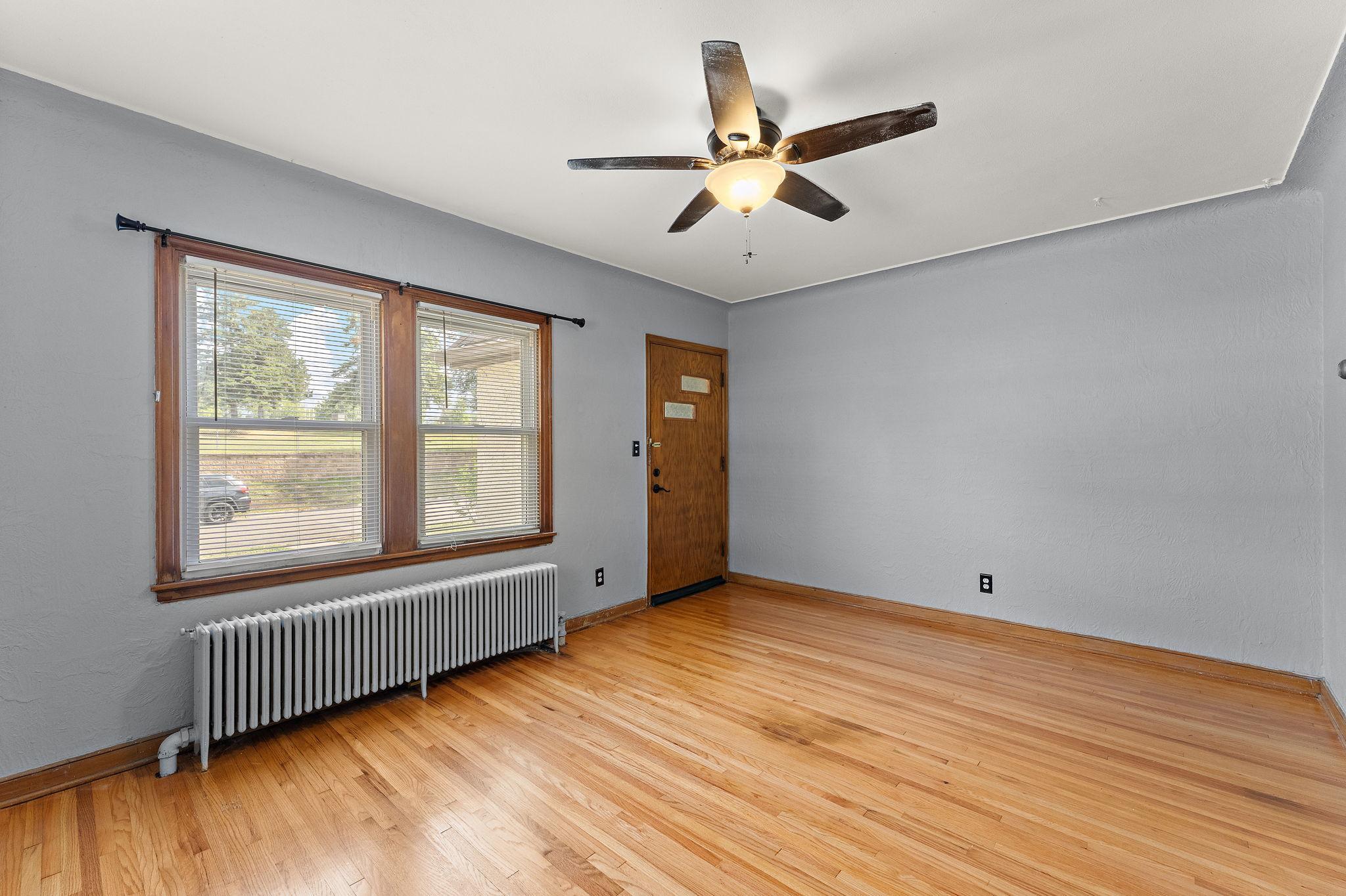829 Brown Avenue Property Photo 4