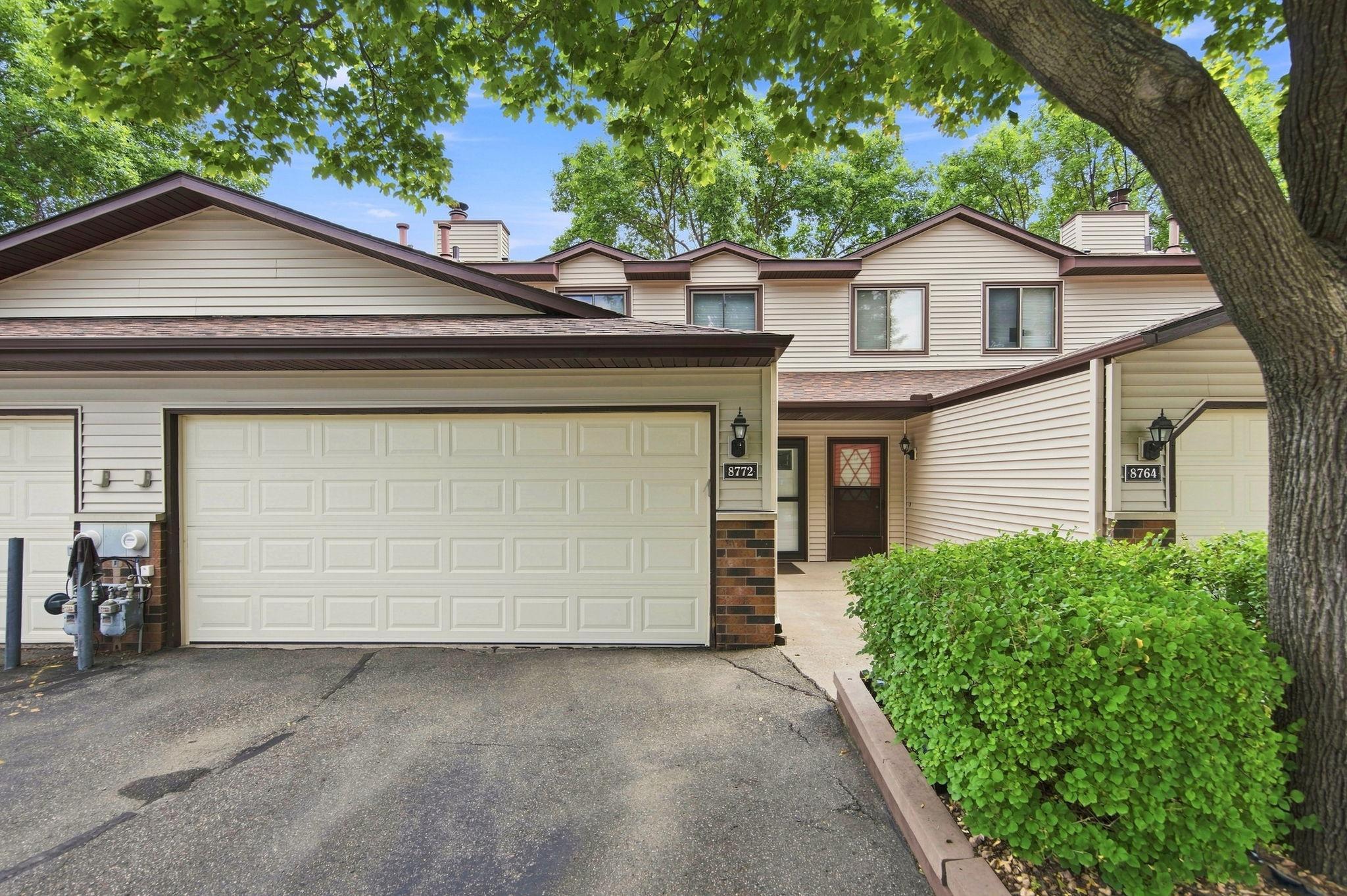 8772 Maplebrook Parkway N Property Photo 1