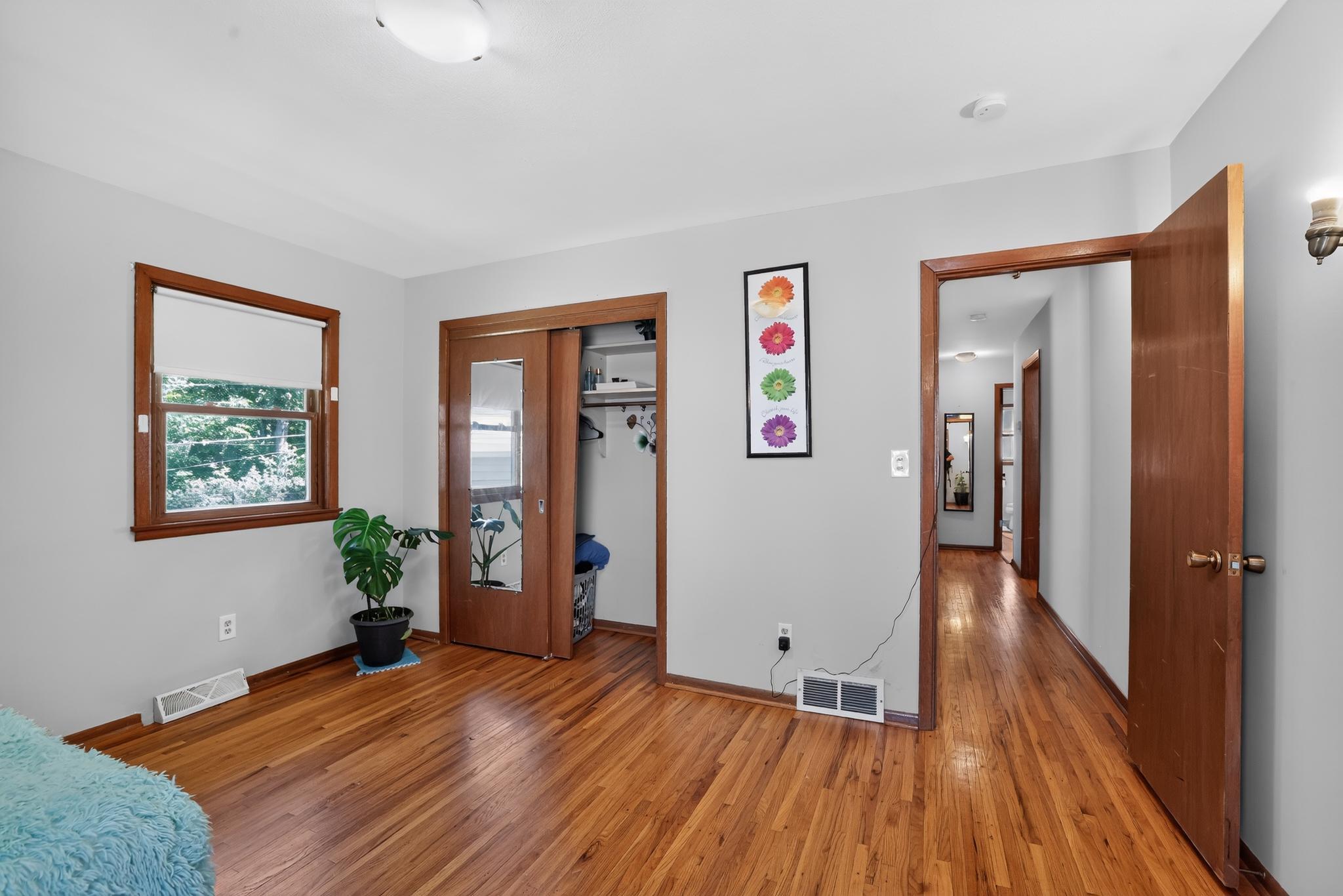 645 23rd Street Ne Property Photo 8
