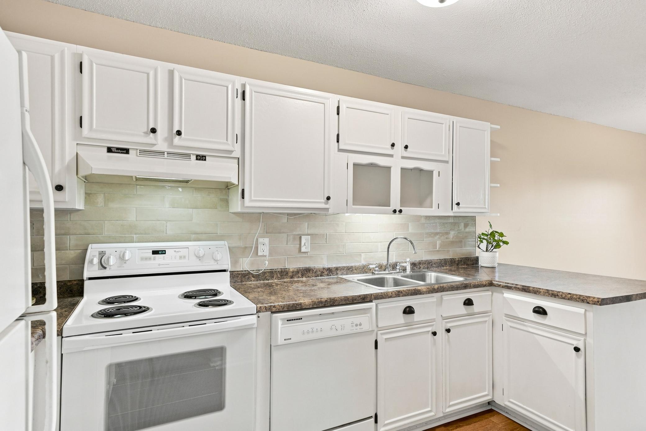 1716 Woodgate Lane Property Photo 27