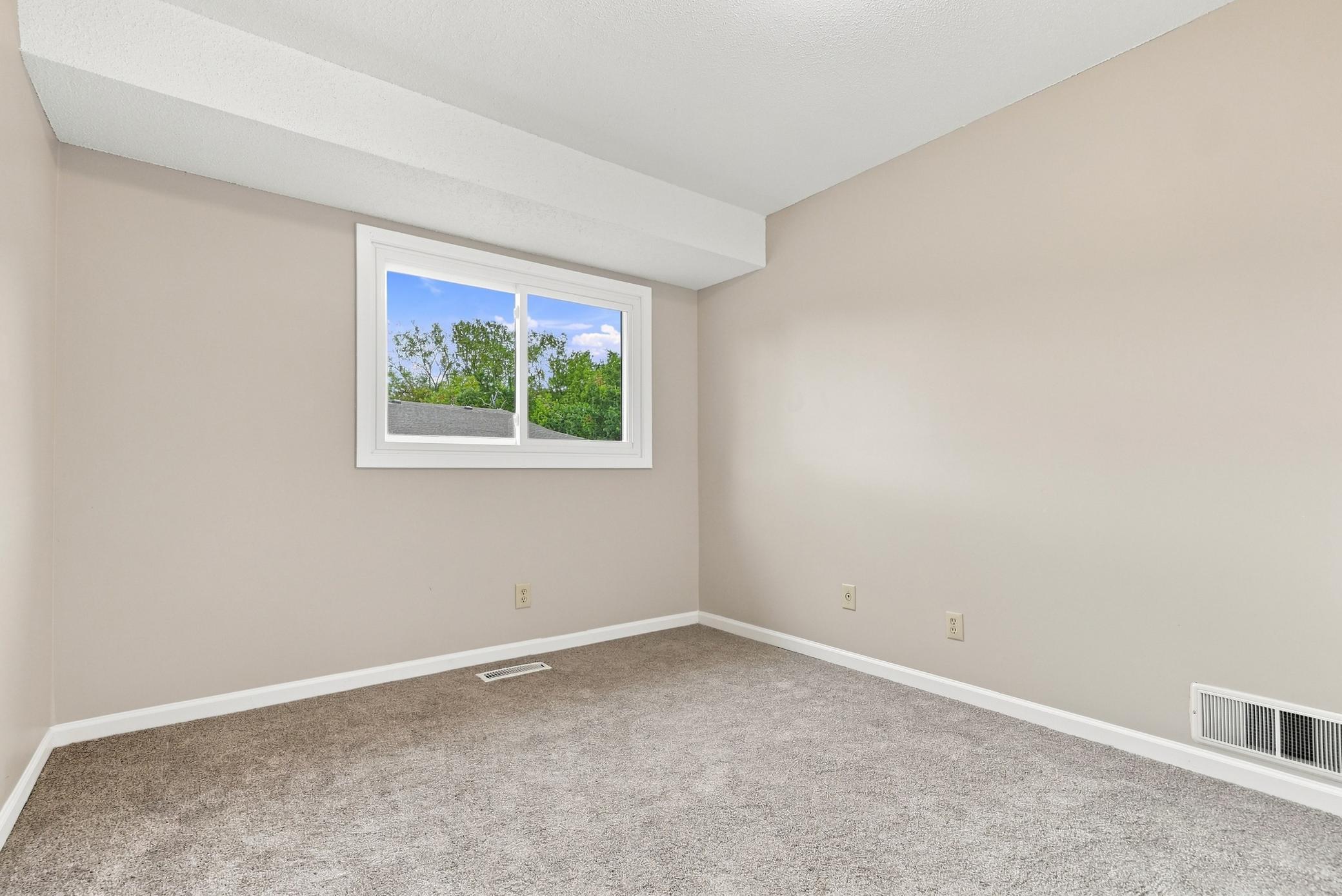 1716 Woodgate Lane Property Photo 32