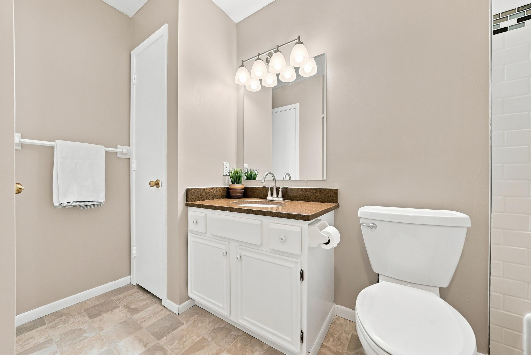 1716 Woodgate Lane Property Photo 36