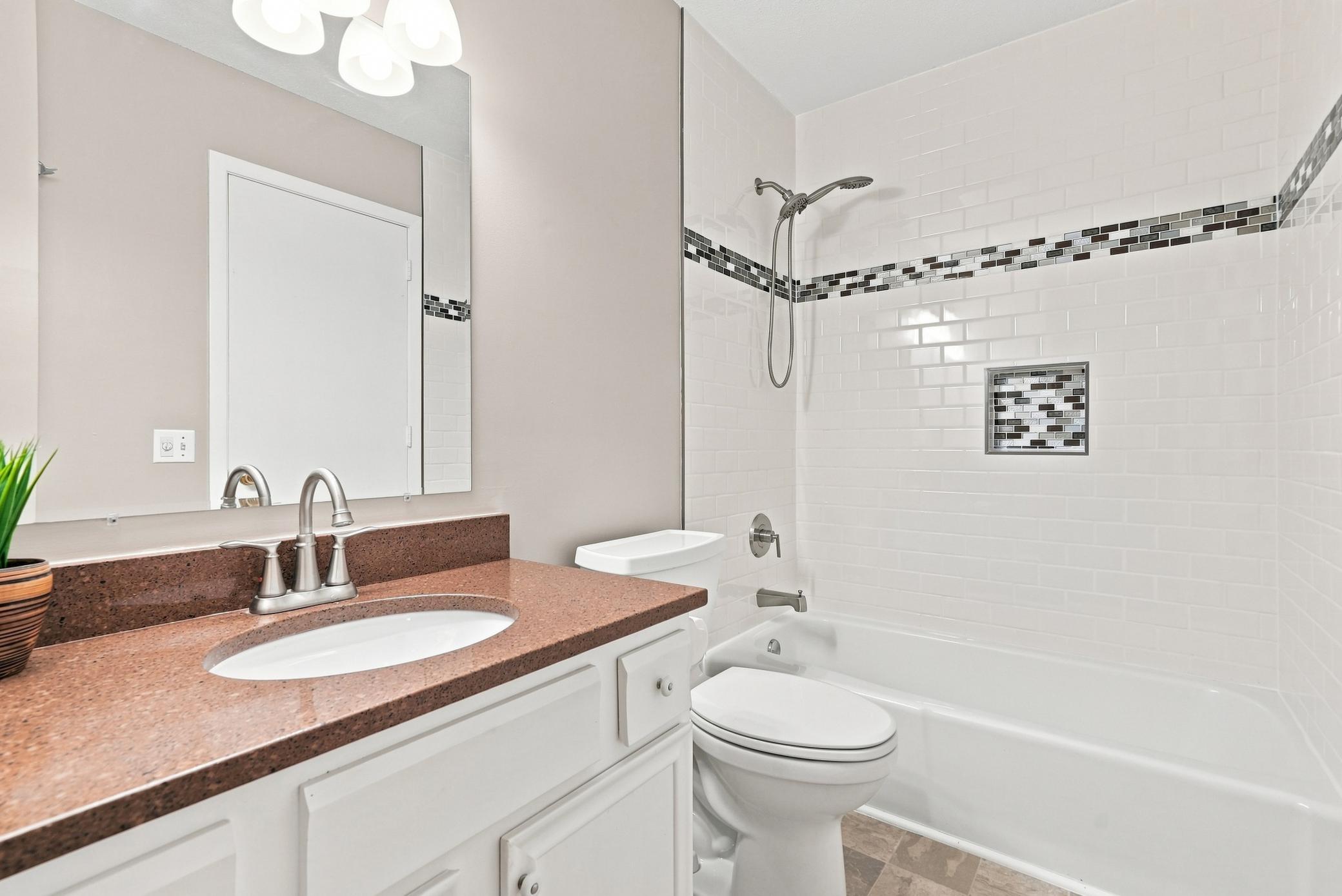1716 Woodgate Lane Property Photo 38