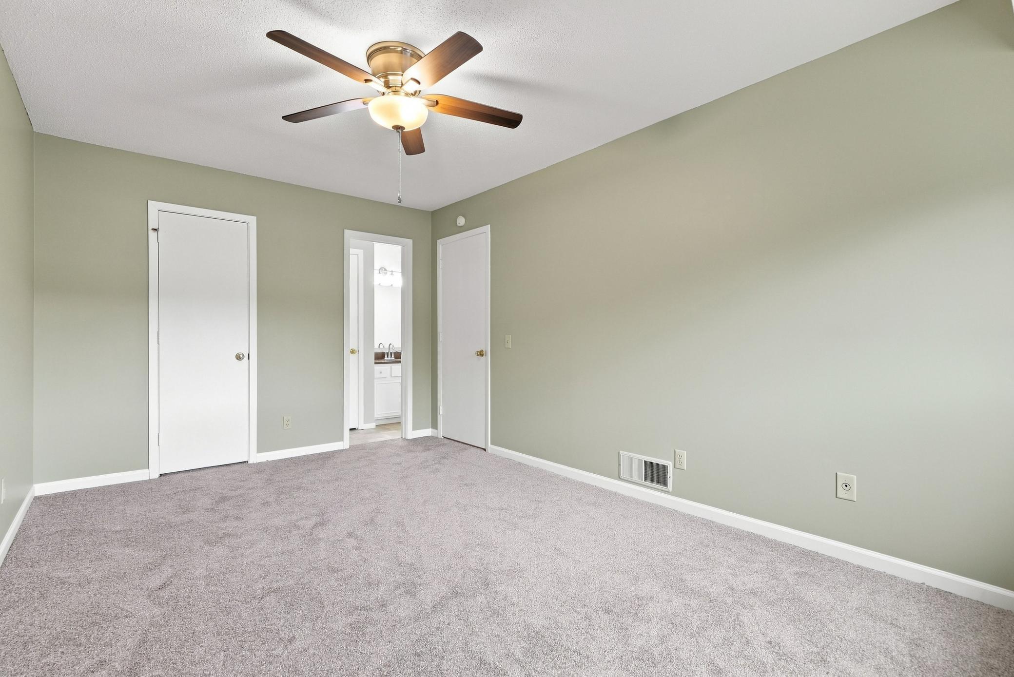 1716 Woodgate Lane Property Photo 43