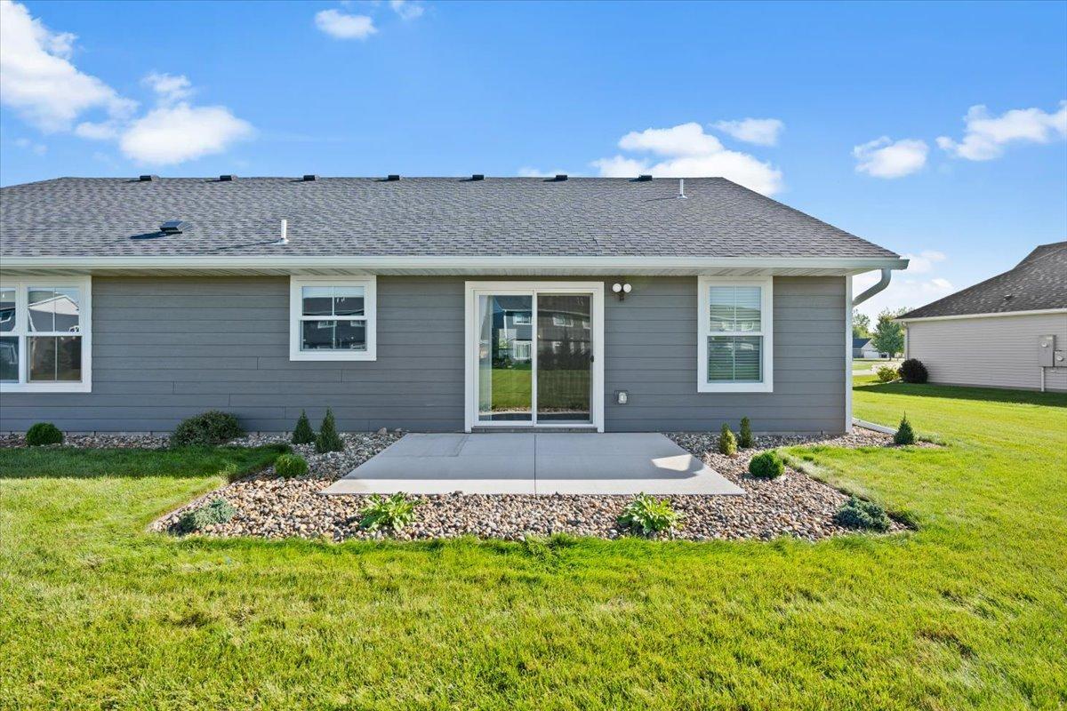 2063 Sandstone Loop N Property Photo 6