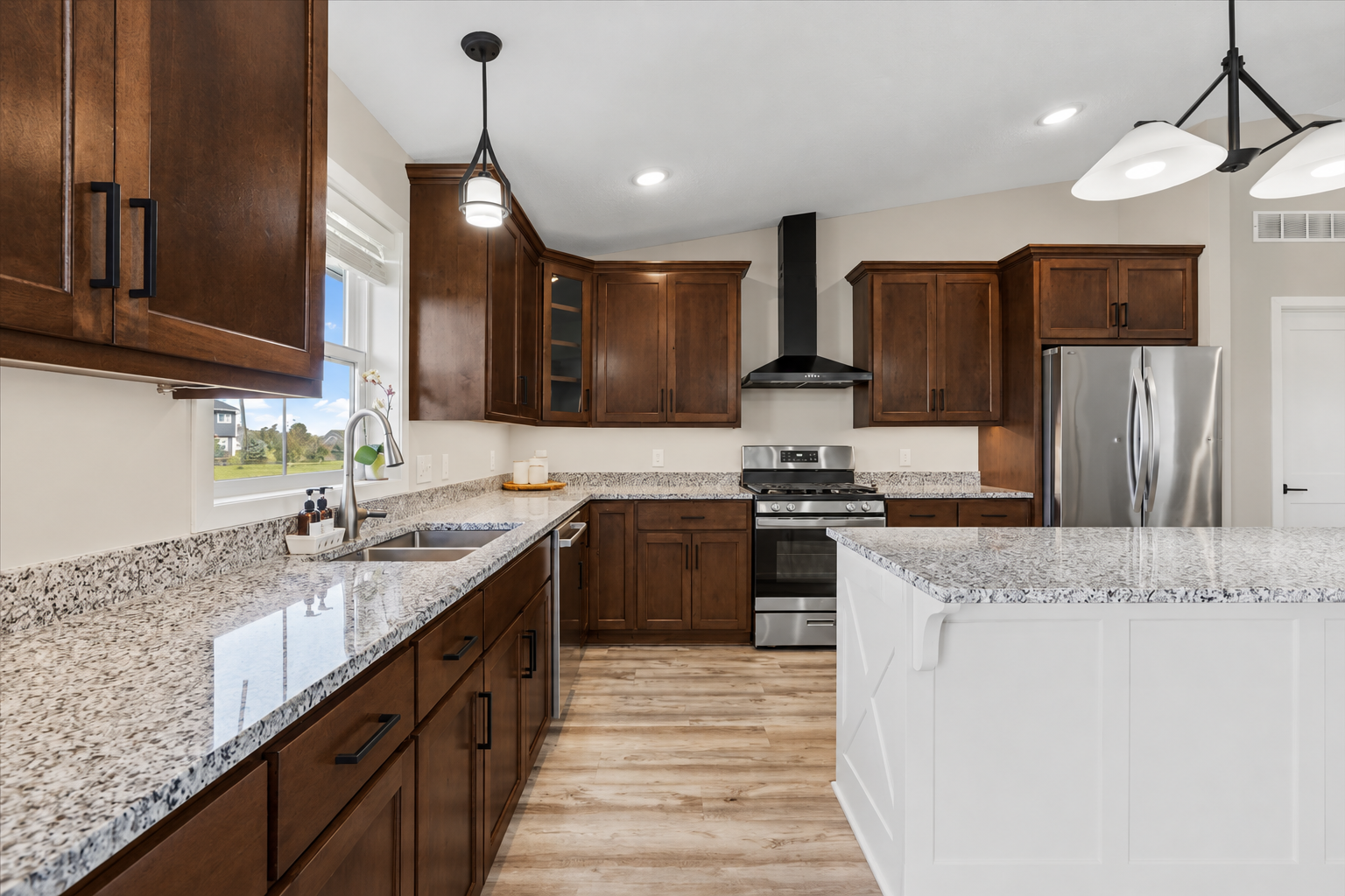2063 Sandstone Loop N Property Photo 9