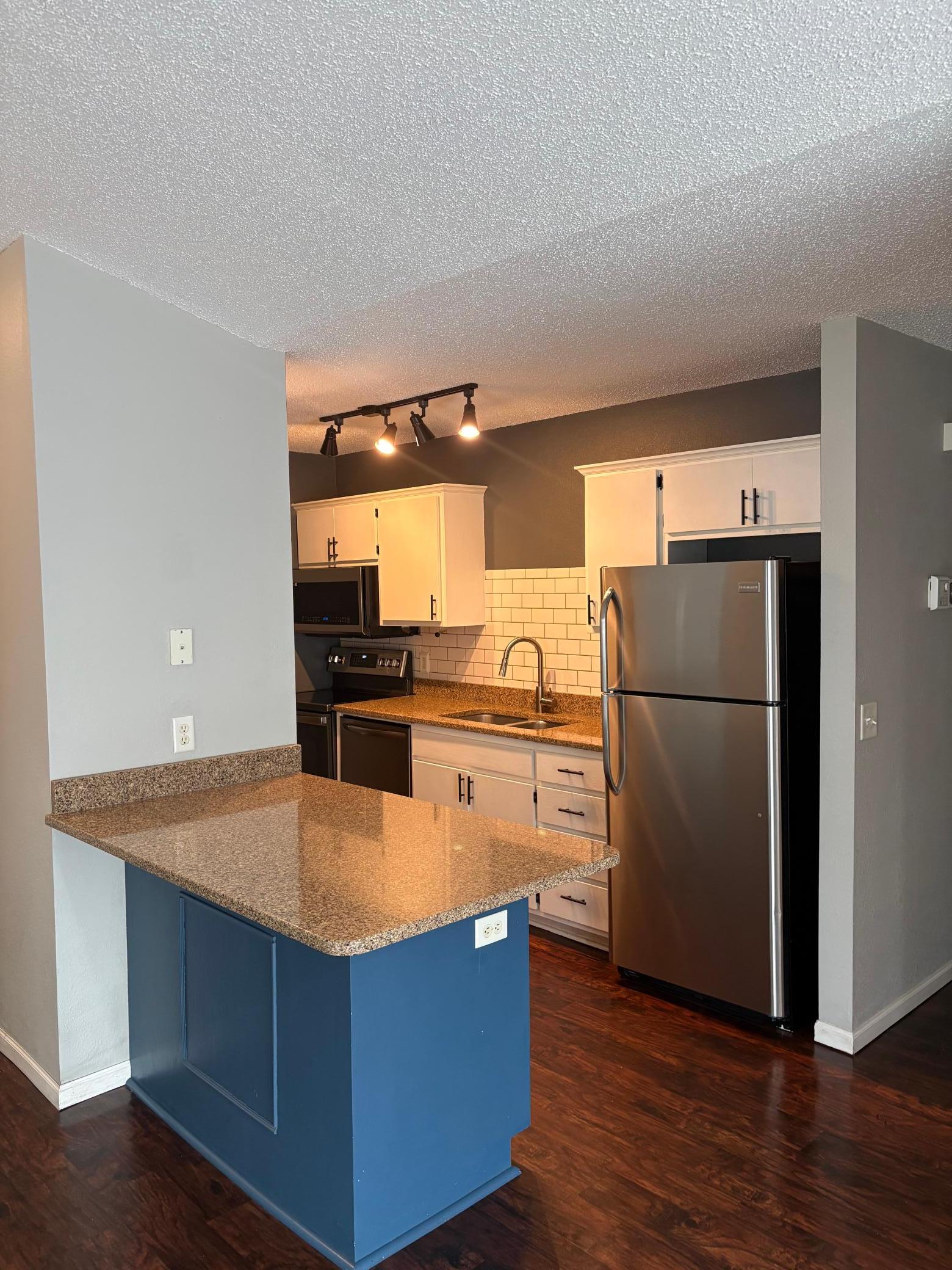 264 1st Street Se 8 Property Photo 4