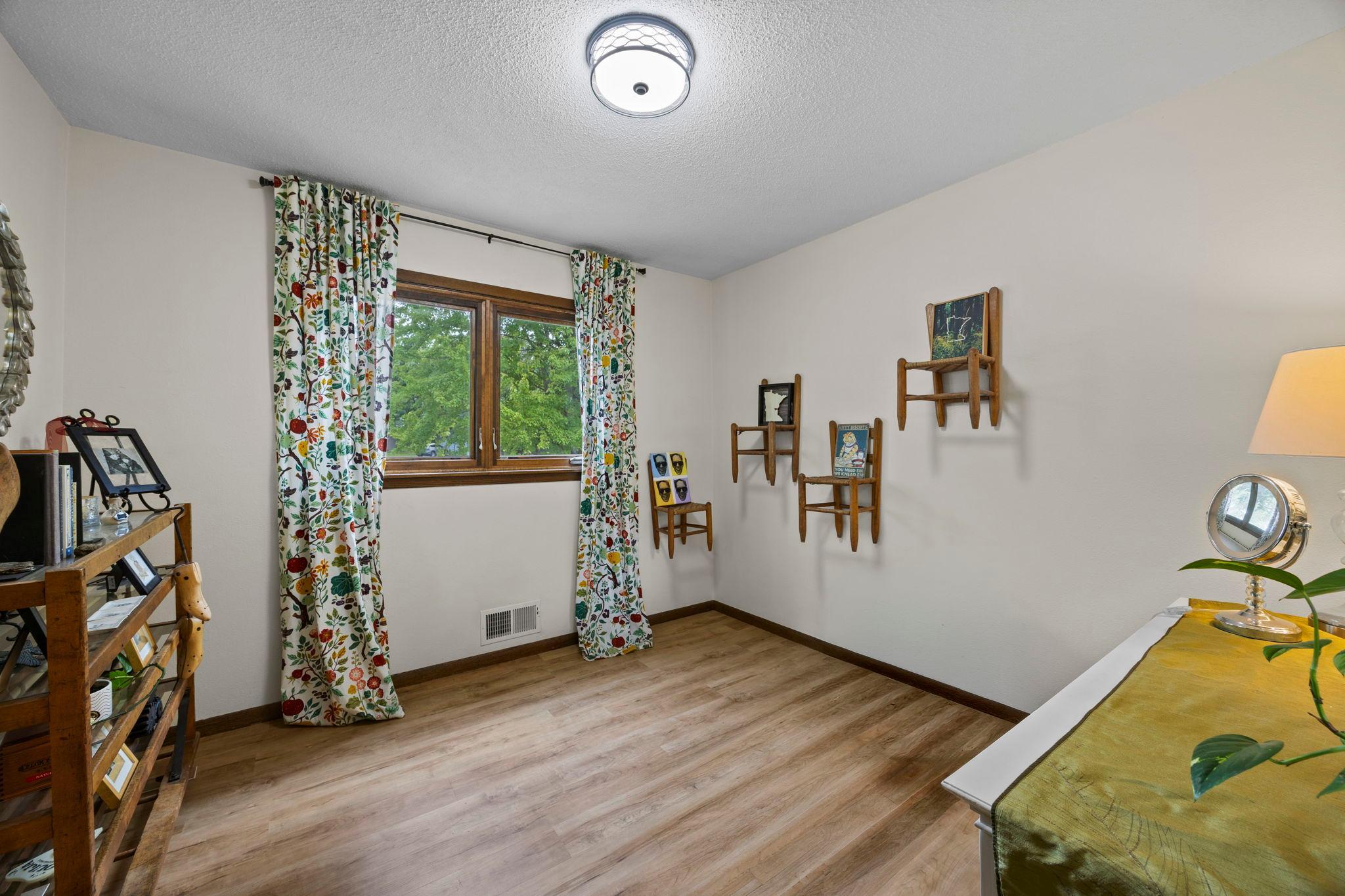 475 Riverside Street Property Photo 14