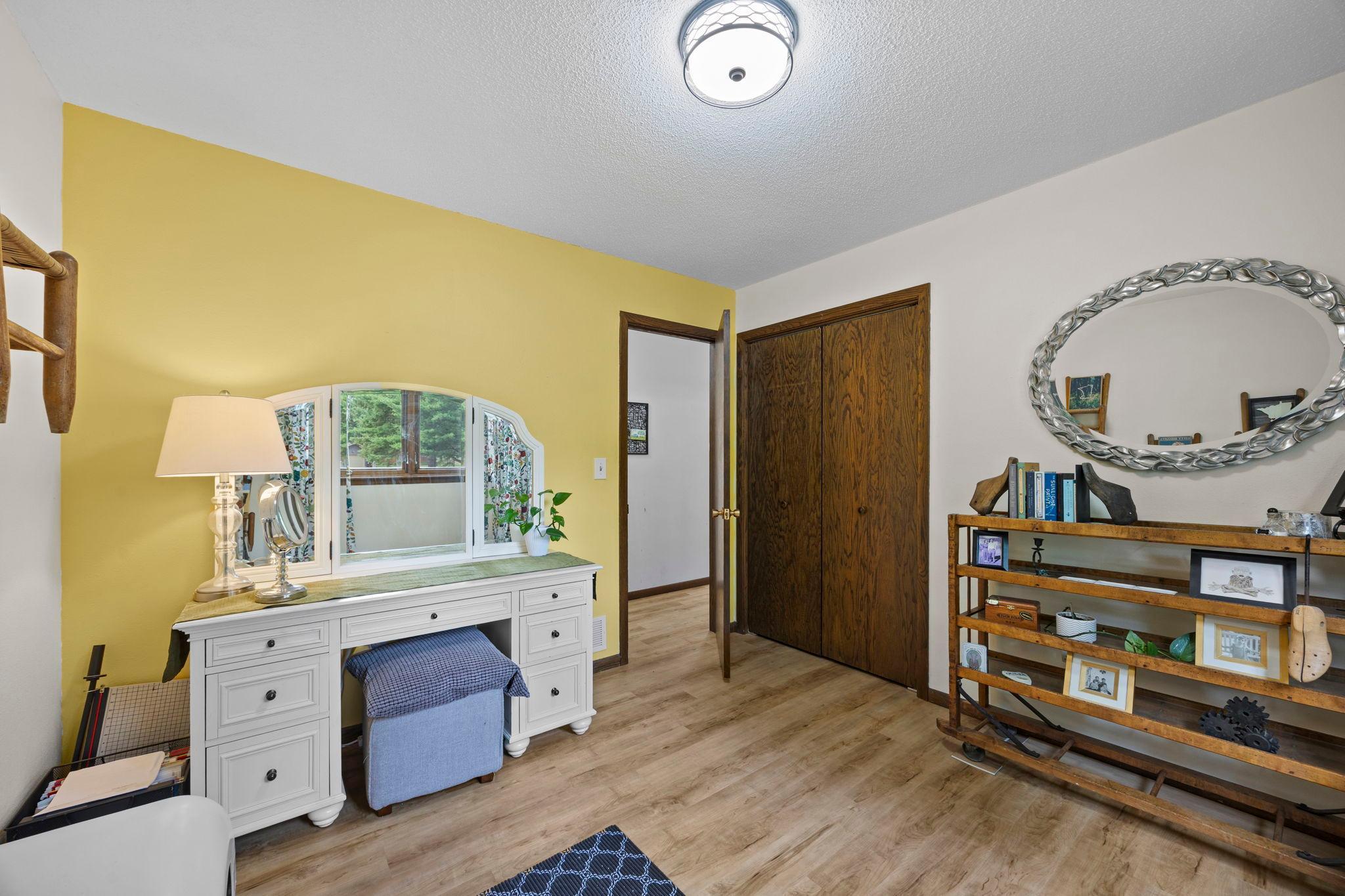 475 Riverside Street Property Photo 15