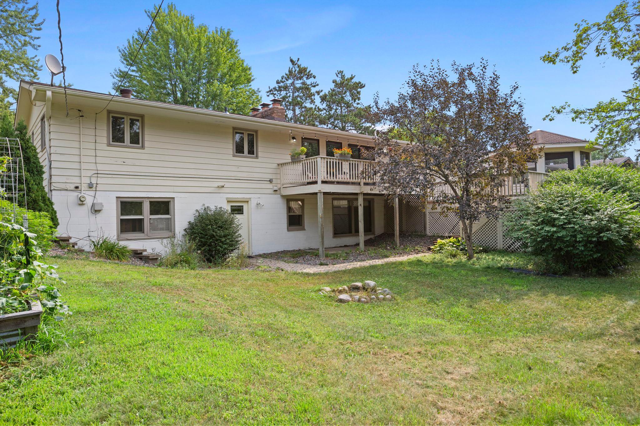 475 Riverside Street Property Photo 42
