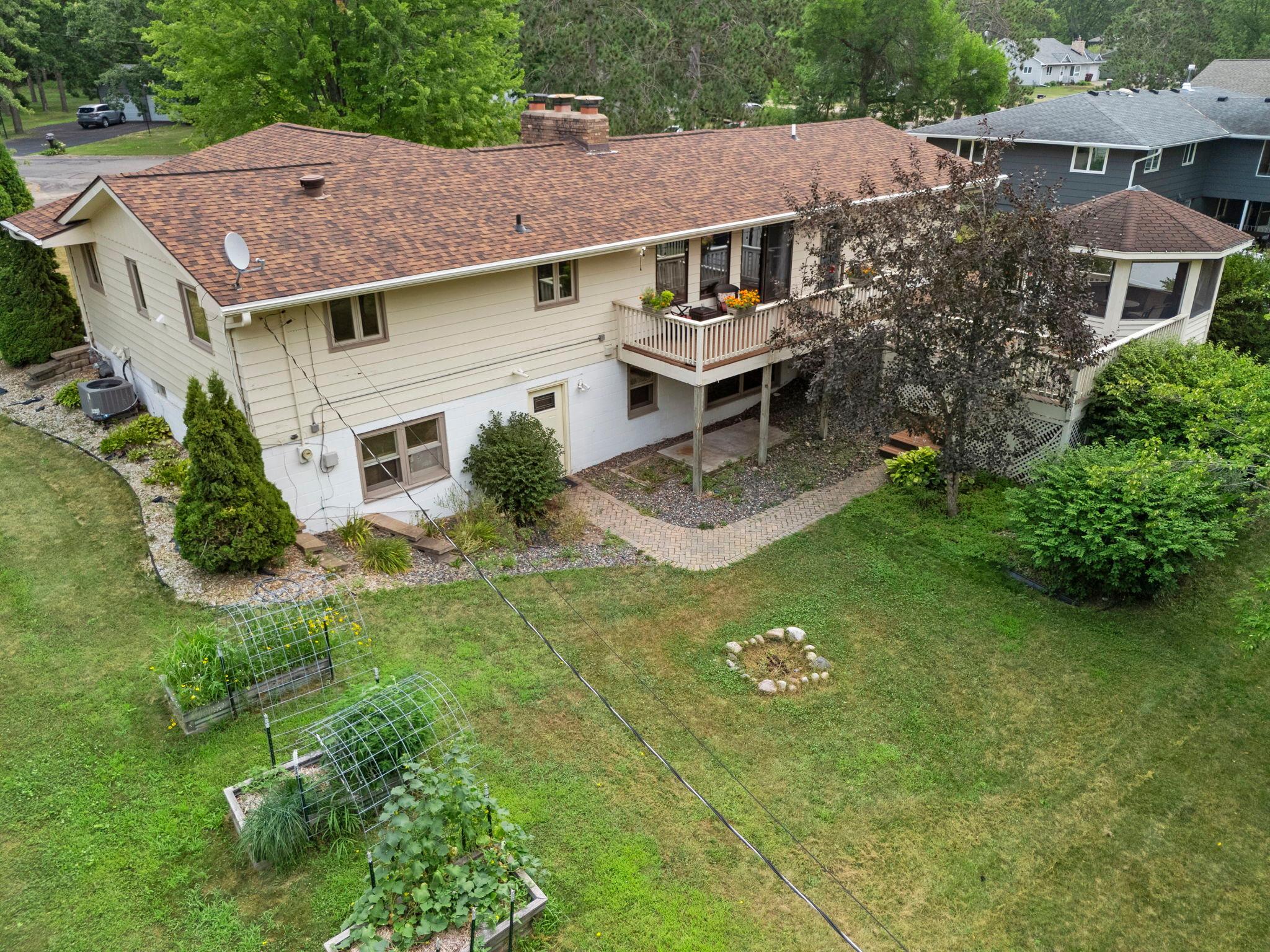 475 Riverside Street Property Photo 48
