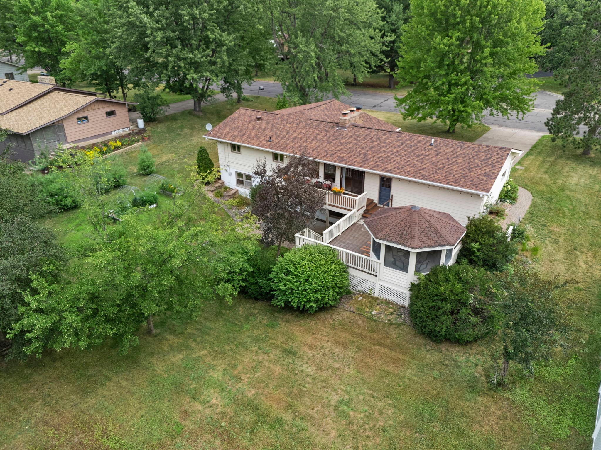 475 Riverside Street Property Photo 50