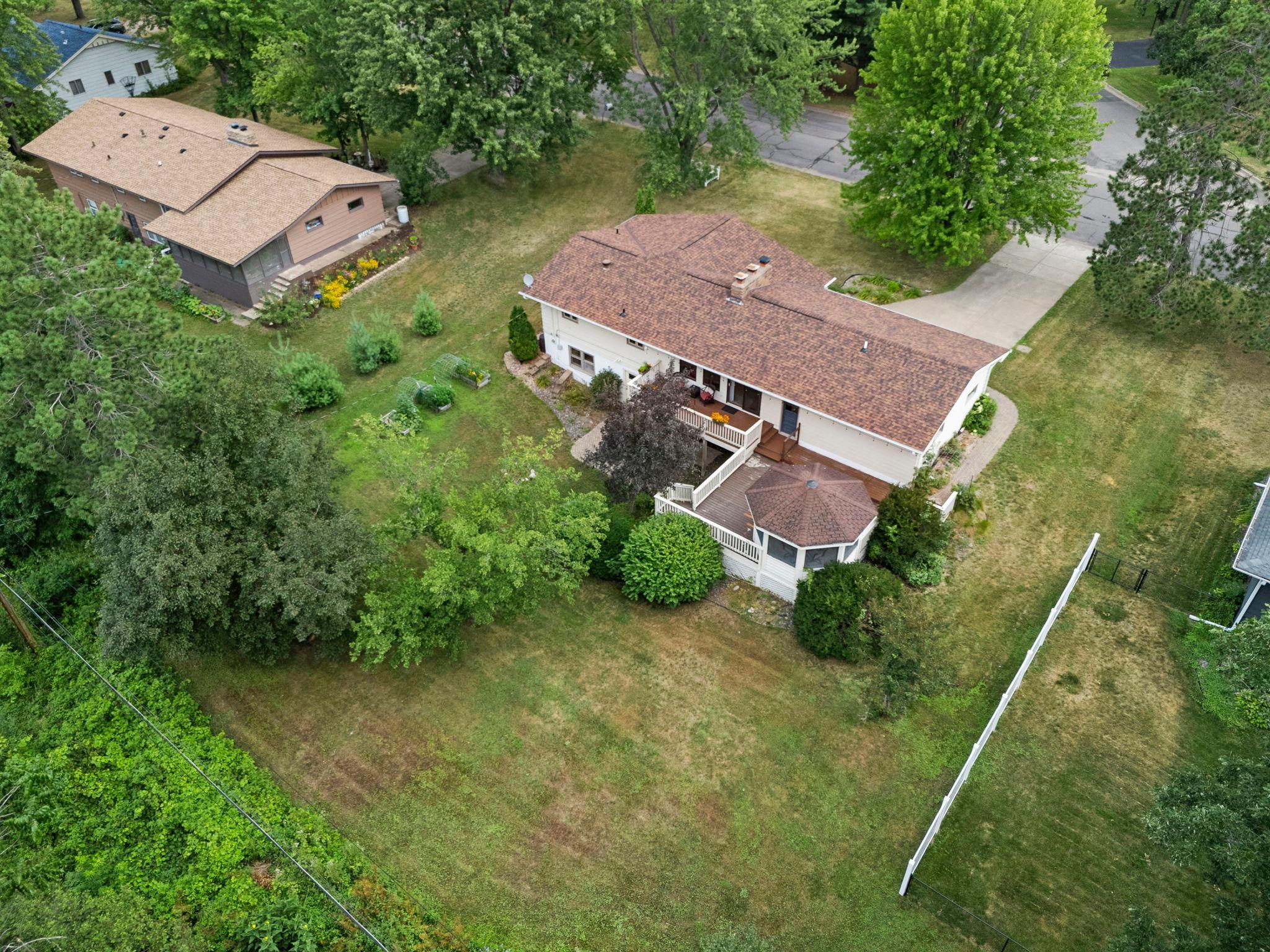 475 Riverside Street Property Photo 51