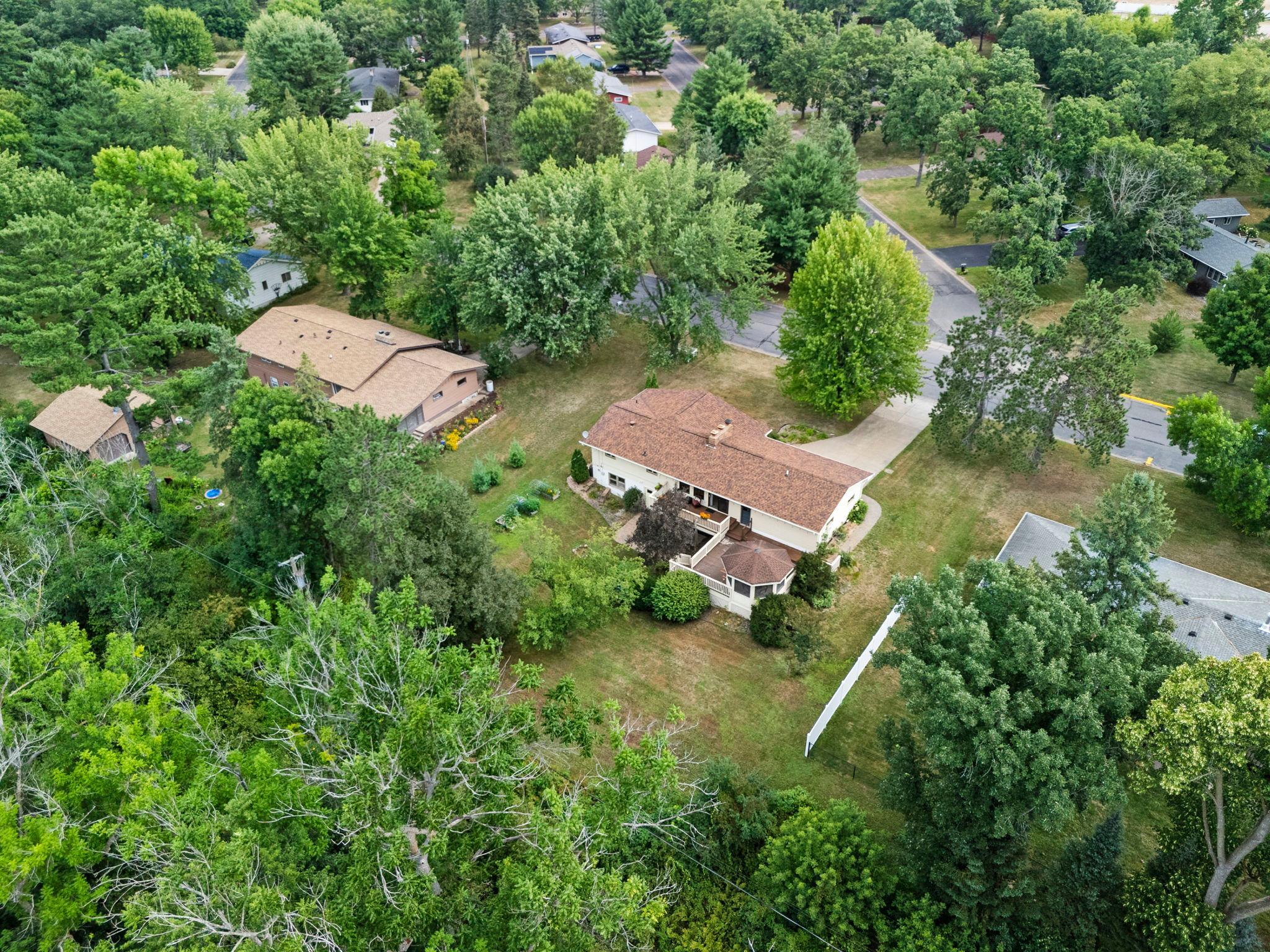 475 Riverside Street Property Photo 52