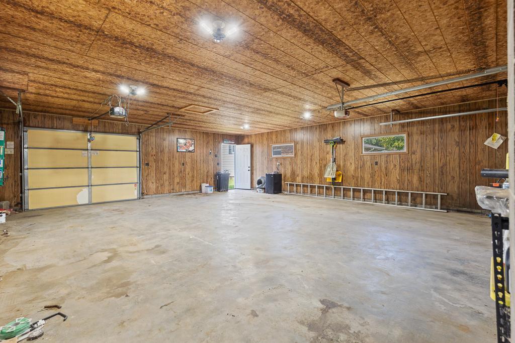 303 S Brook Street Property Photo 8
