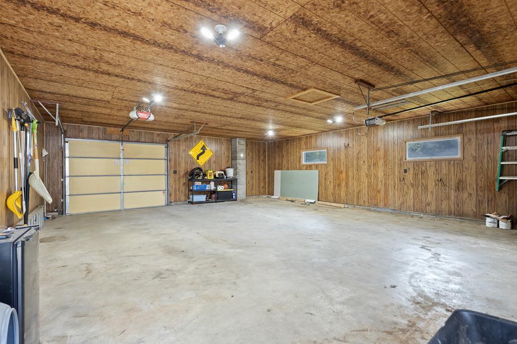 303 S Brook Street Property Photo 9