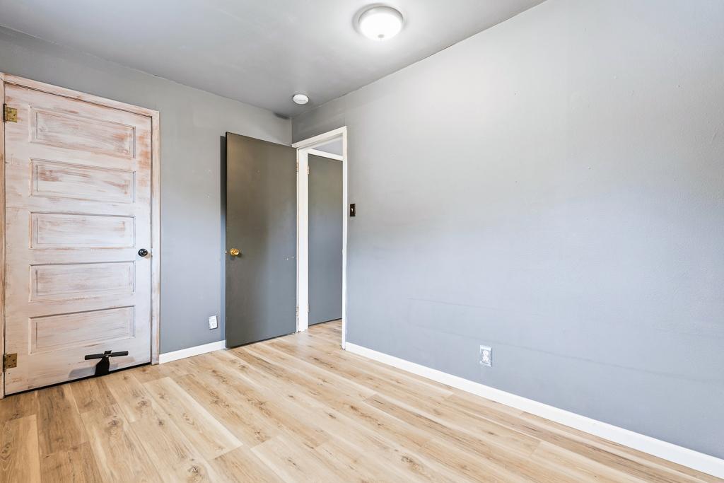 303 S Brook Street Property Photo 25