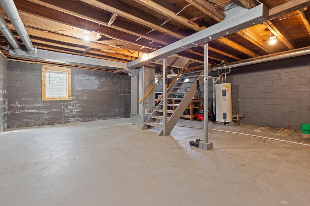 303 S Brook Street Property Photo 31