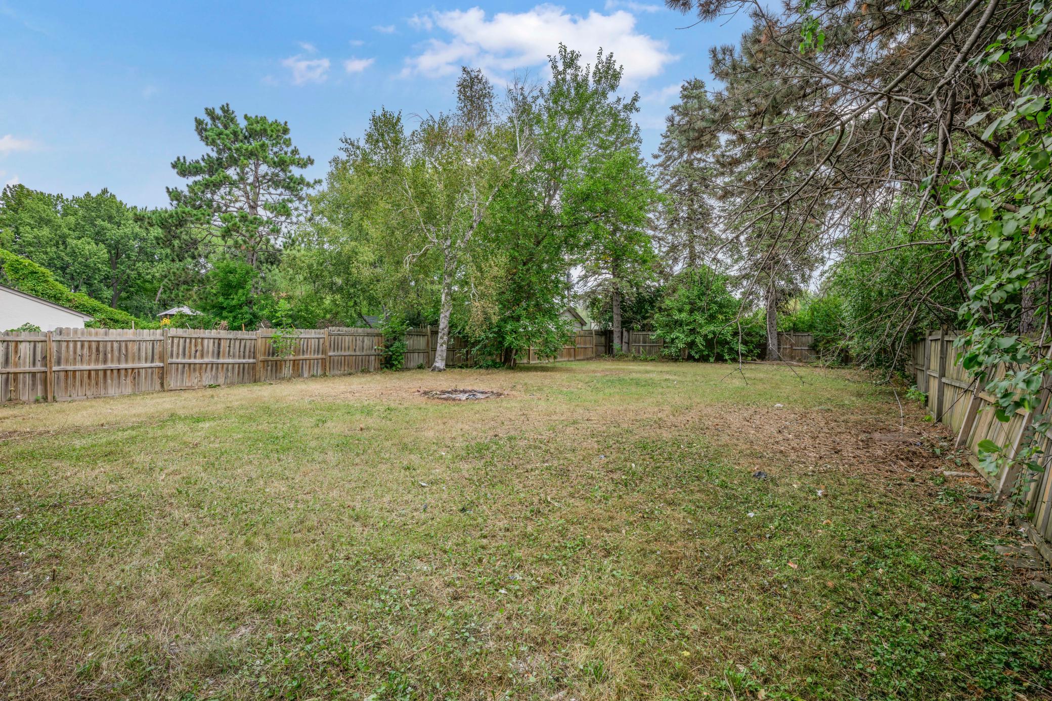 756 Mcknight Road N Property Photo 23