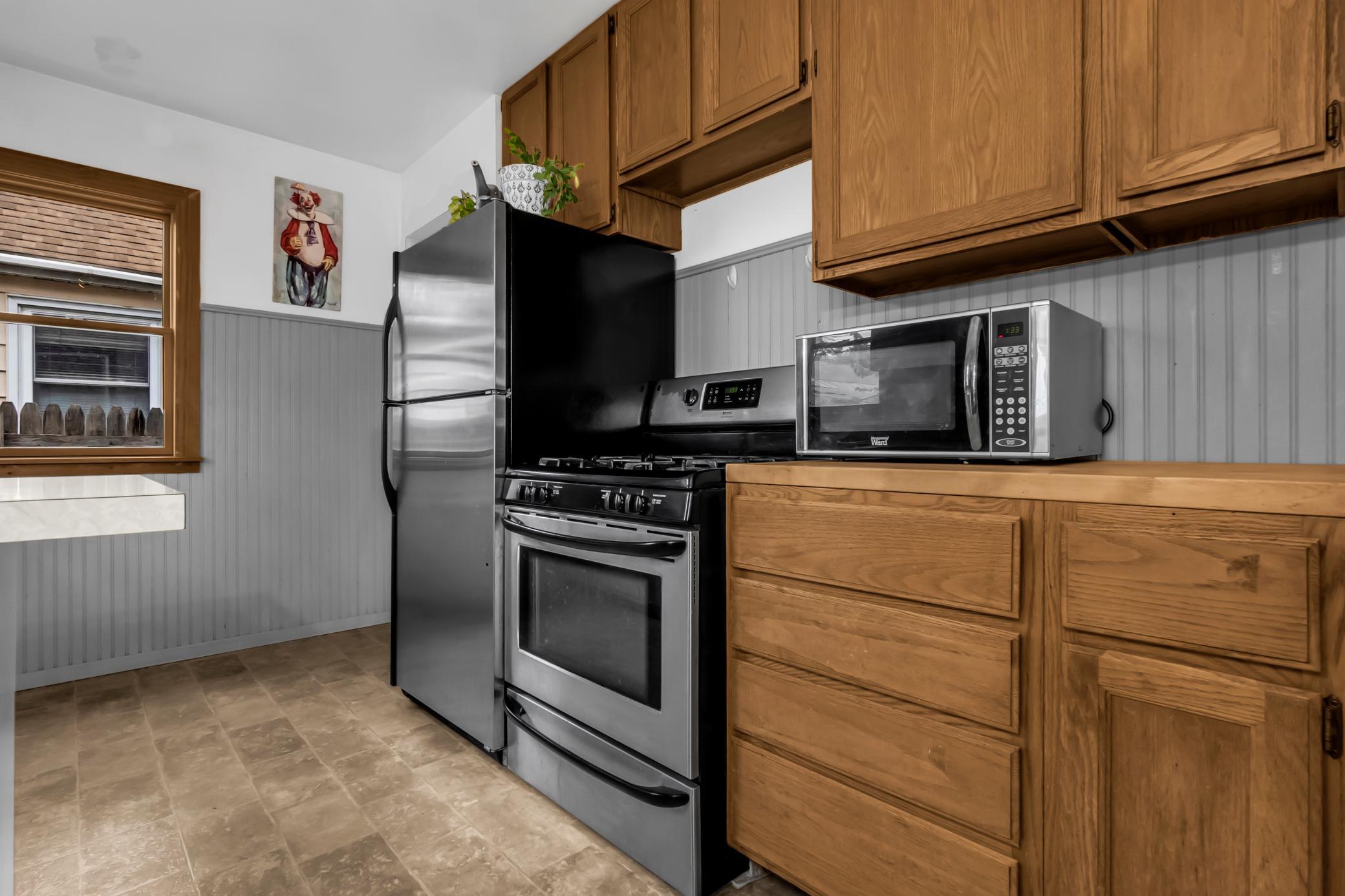 1229 7th Street E Property Photo 8