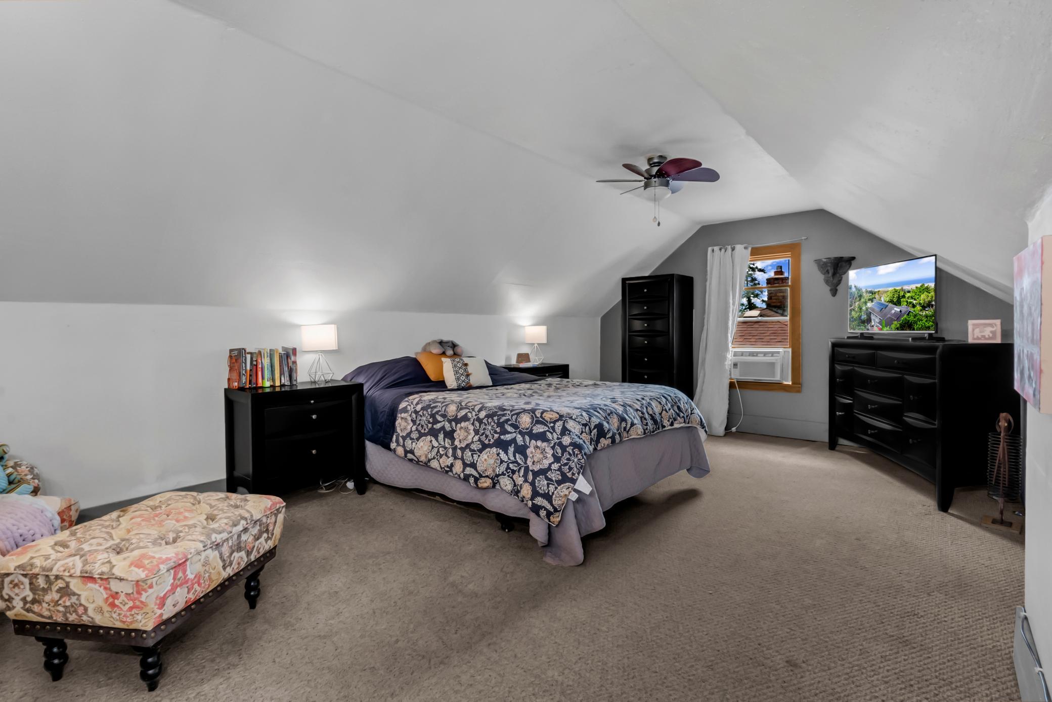 1229 7th Street E Property Photo 15
