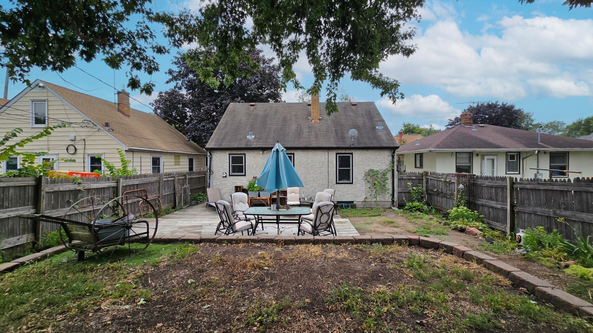 1229 7th Street E Property Photo 17