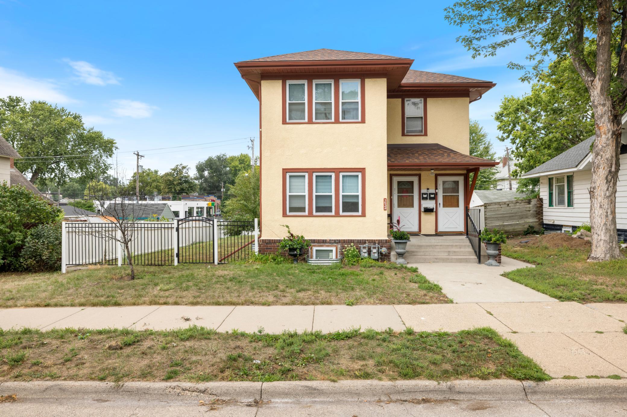 3532 Longfellow Avenue Property Photo 1