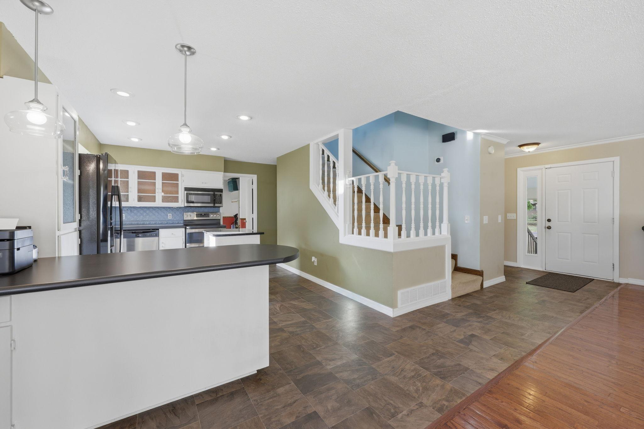 937 Spruce Drive Property Photo 7